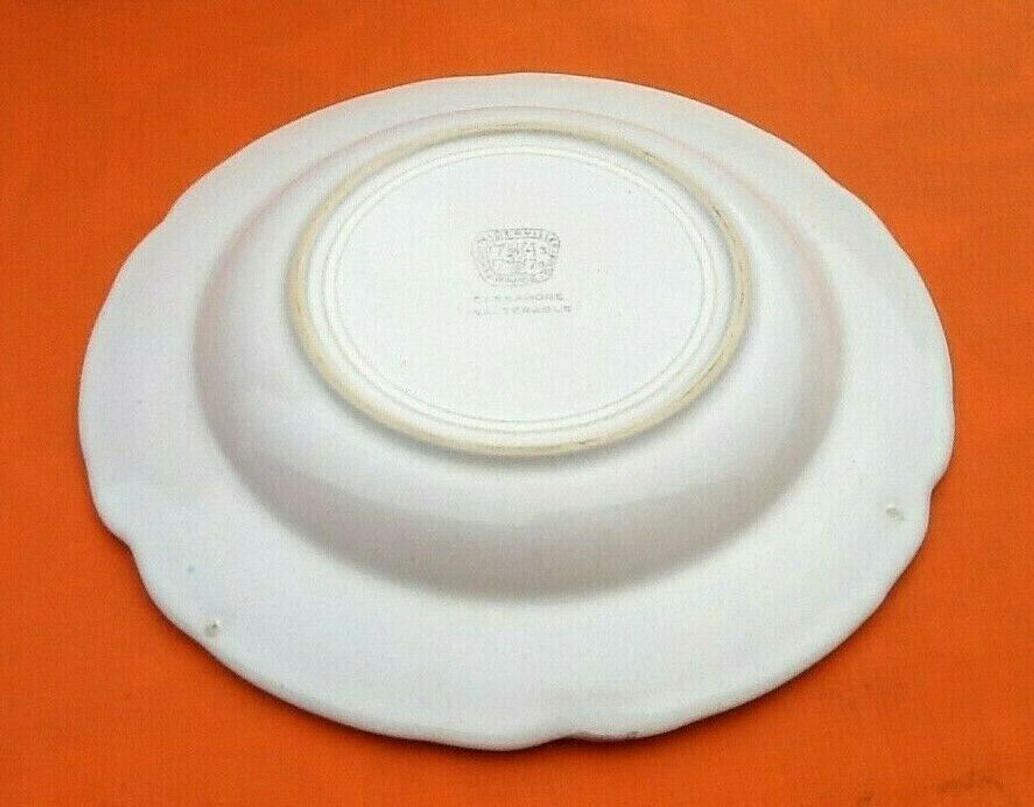 Plat creux de service rond polylobé  Faïence de Niderviller (Moselle)