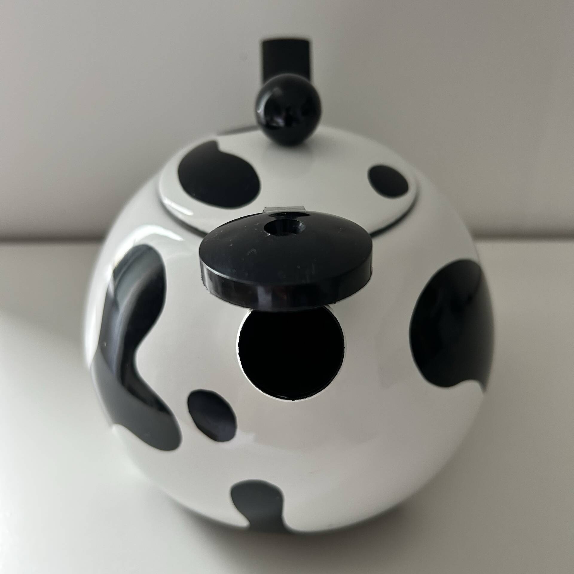 Bicolour kettle 1980
