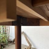 Round extendable table