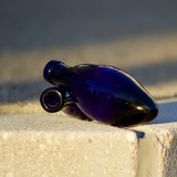 Duo d'amphores en verre bleue cobalt