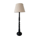 Twisted wood lamp
