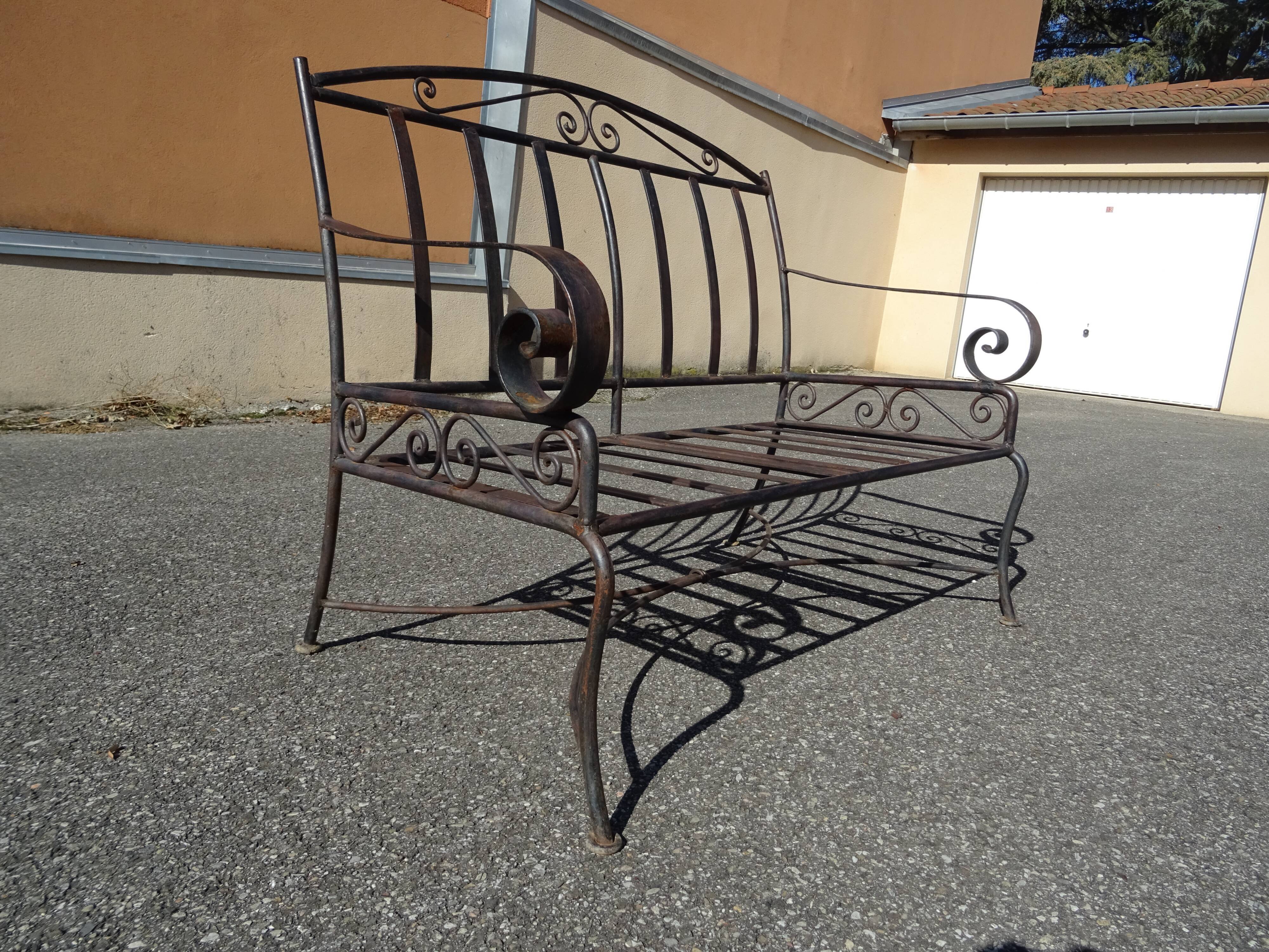 Banc de jardin en fer forgé
