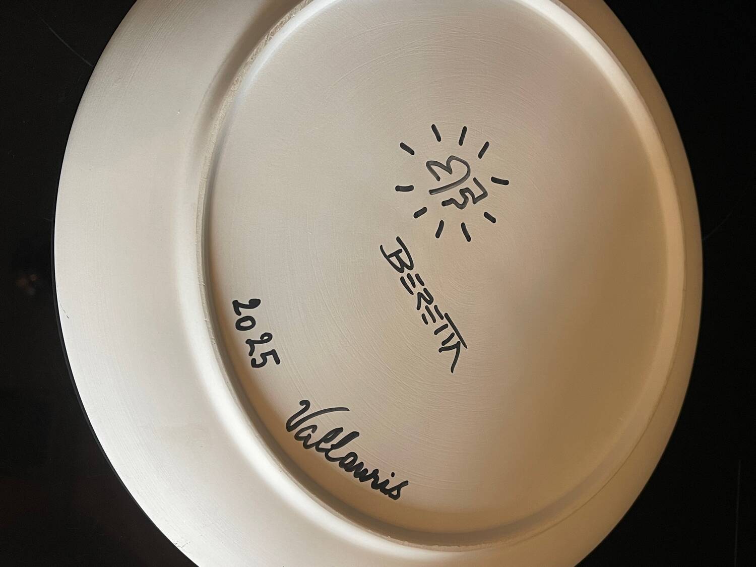 Ceramic plate signed Beretta