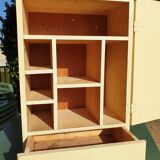 Armoire à pharmacie