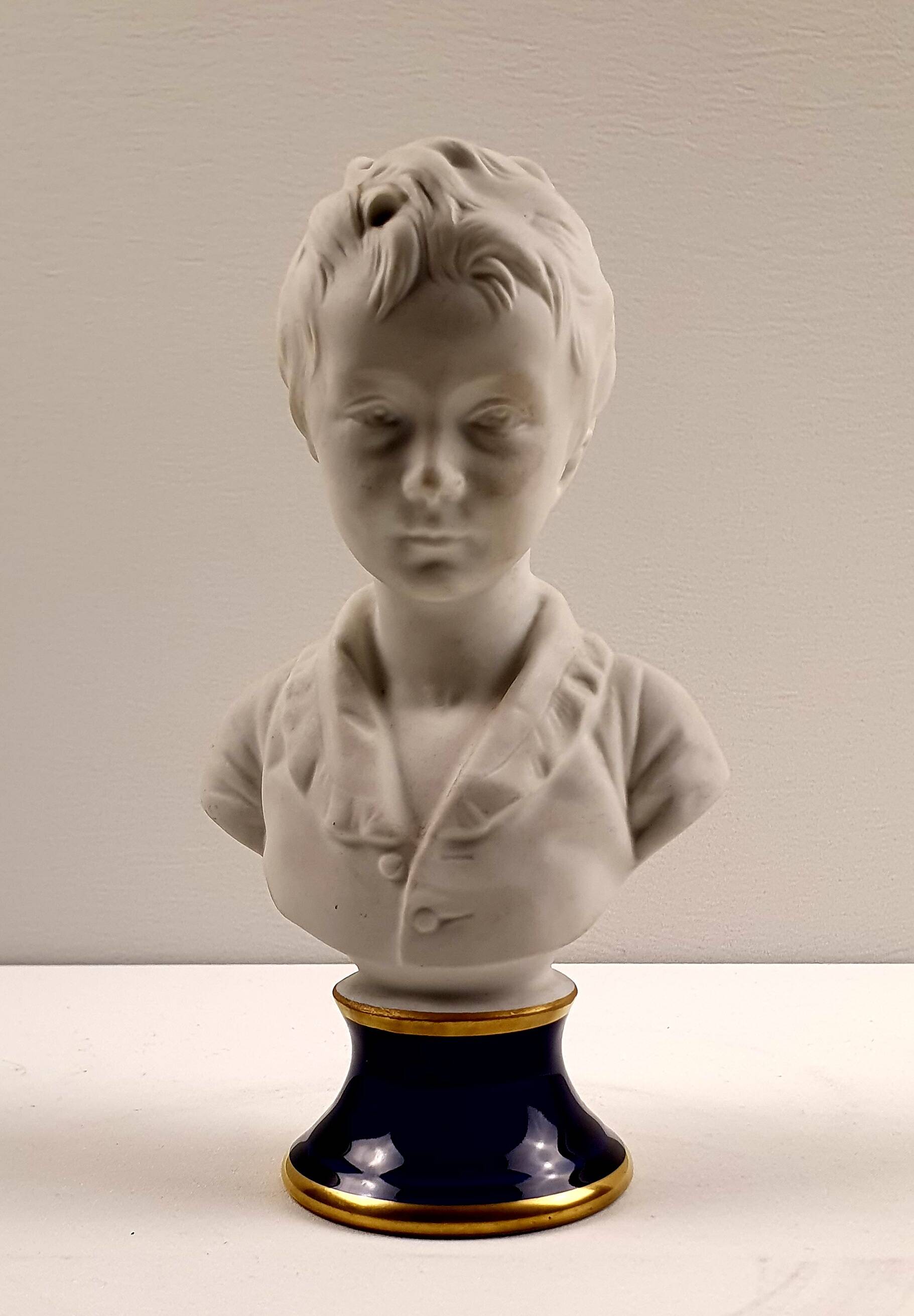 Porcelain children's bust of Limoges Tharaud