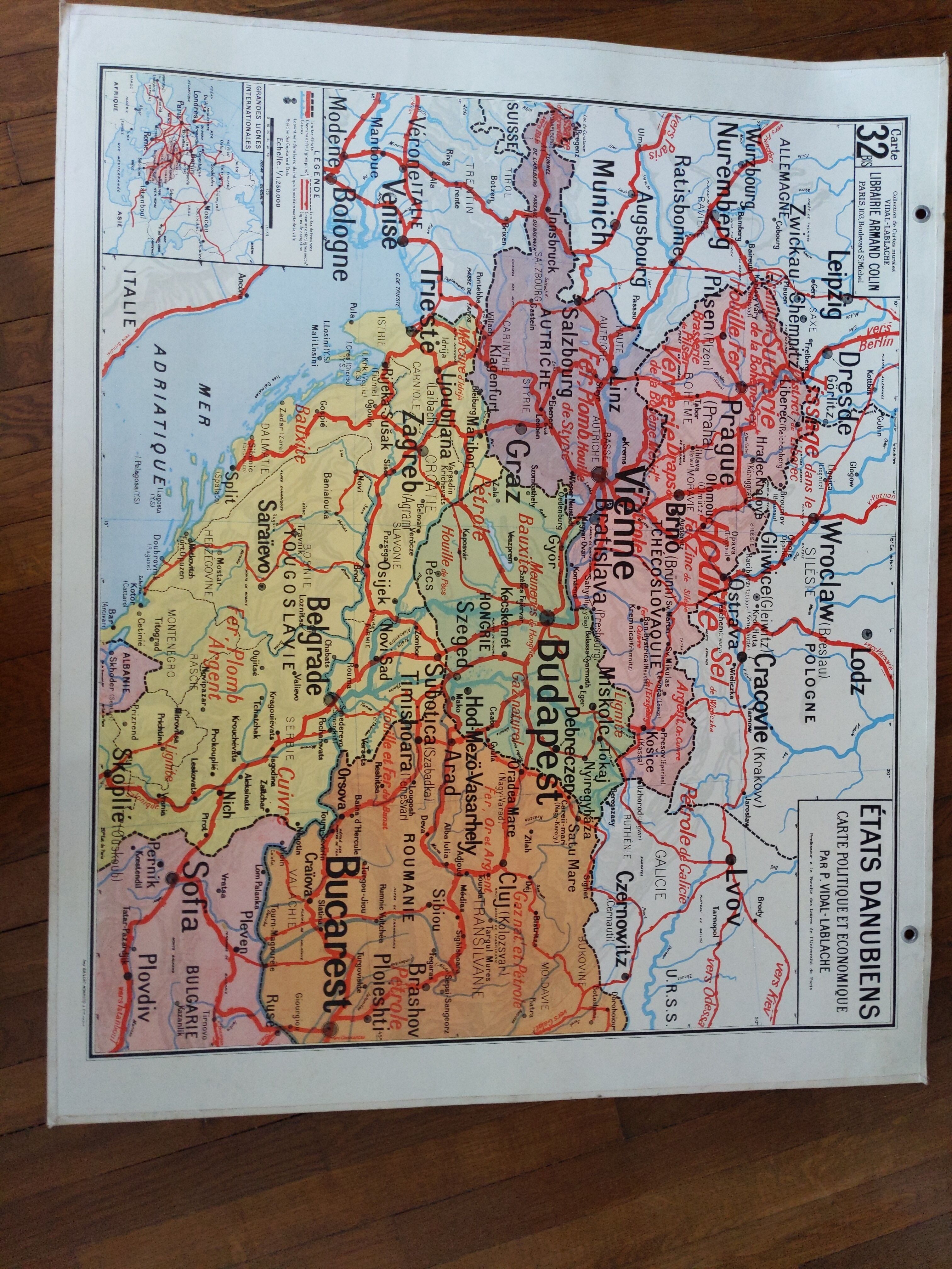 Map old Vidal lablache states perfect condition