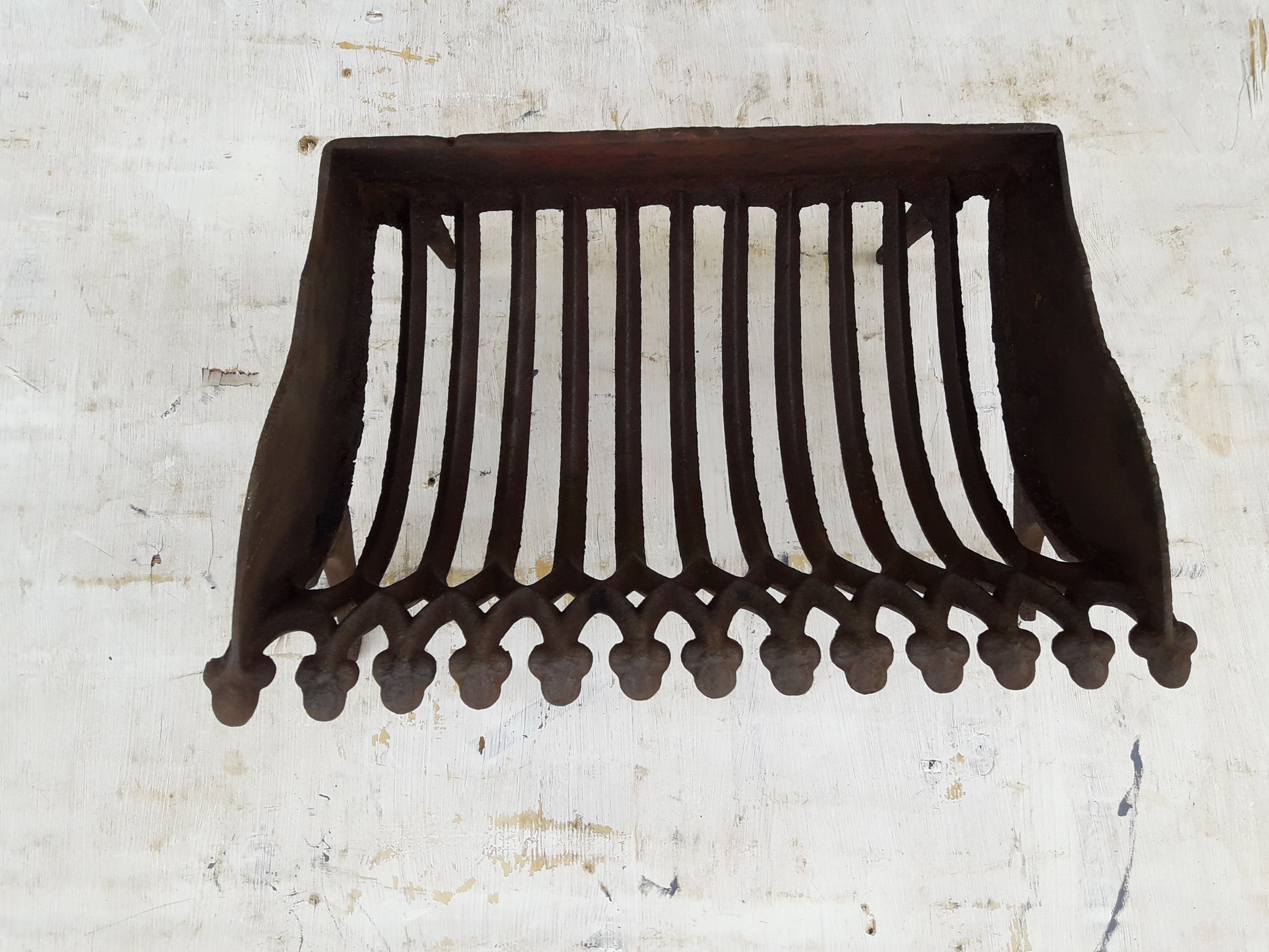 Foyer grille de cheminée  en fonte pour bûches L 38 cm