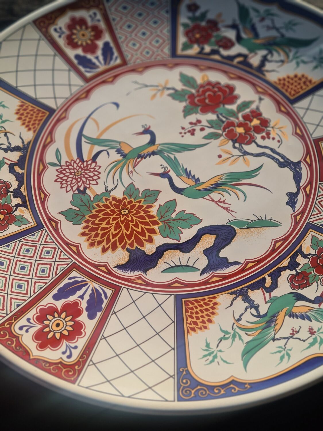 Round porcelain dish from D´Imari Japan