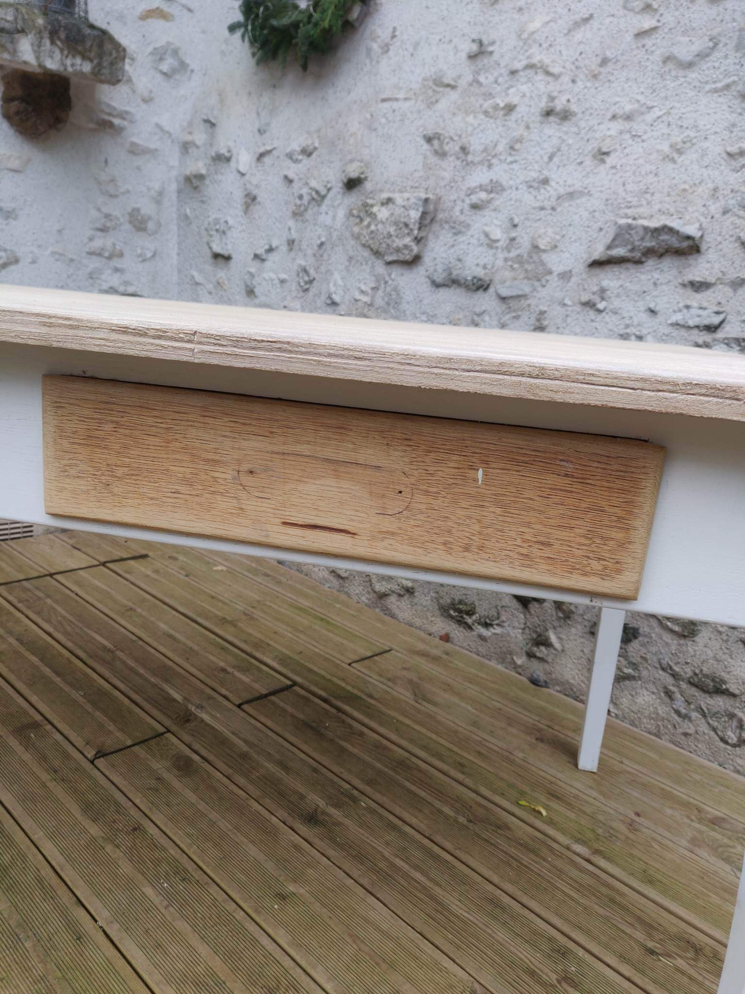 Table 6 wooden drawers