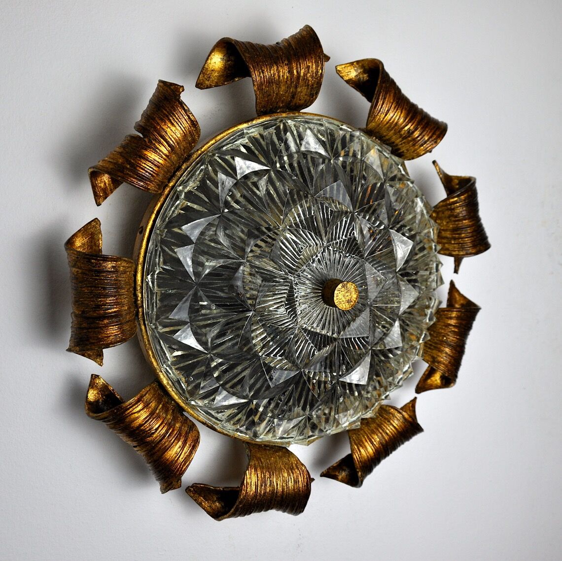 Applique soleil, feuille d'or, verre de Murano, Italie, 1960