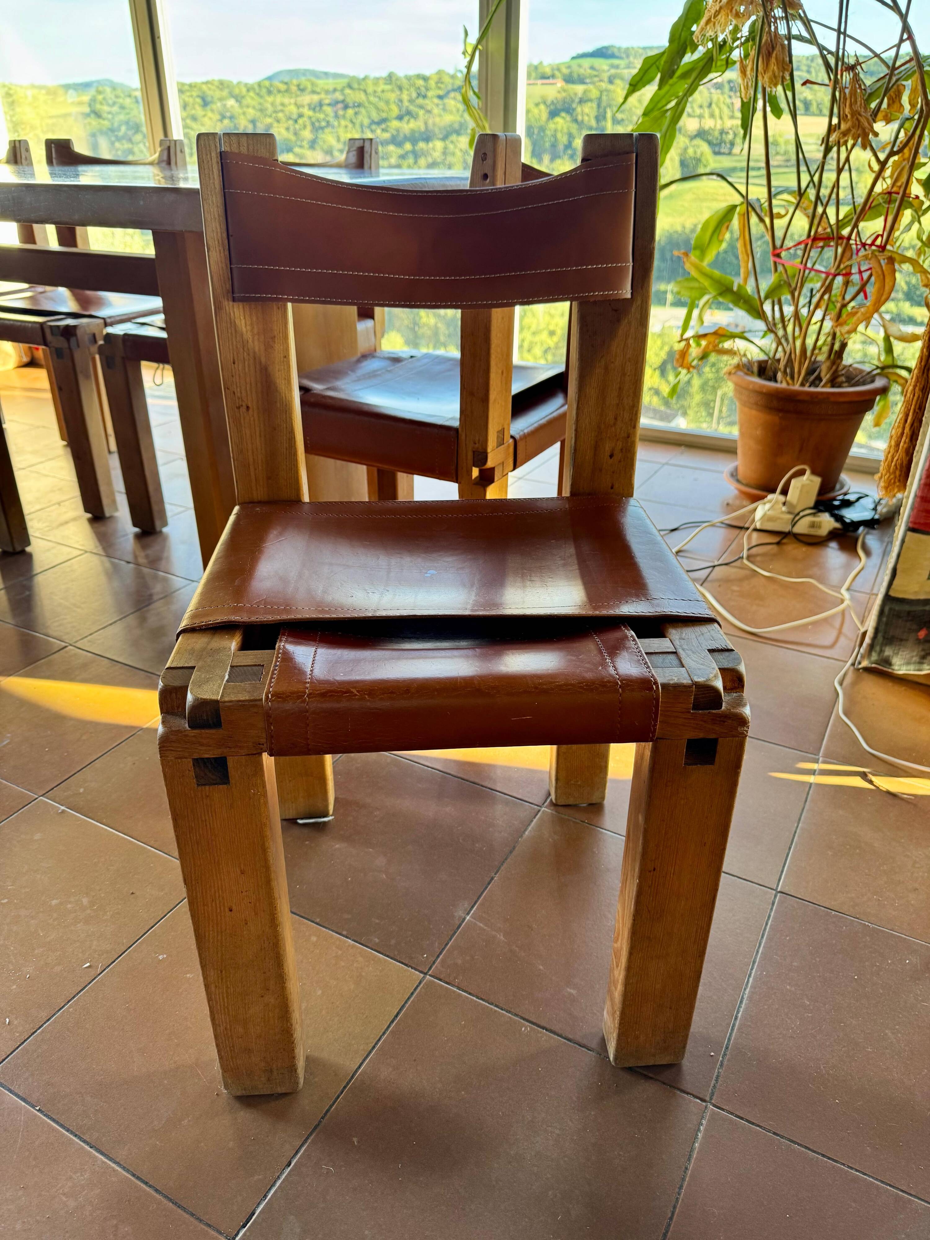 Ensemble table T14D et chaises S11 Chapo