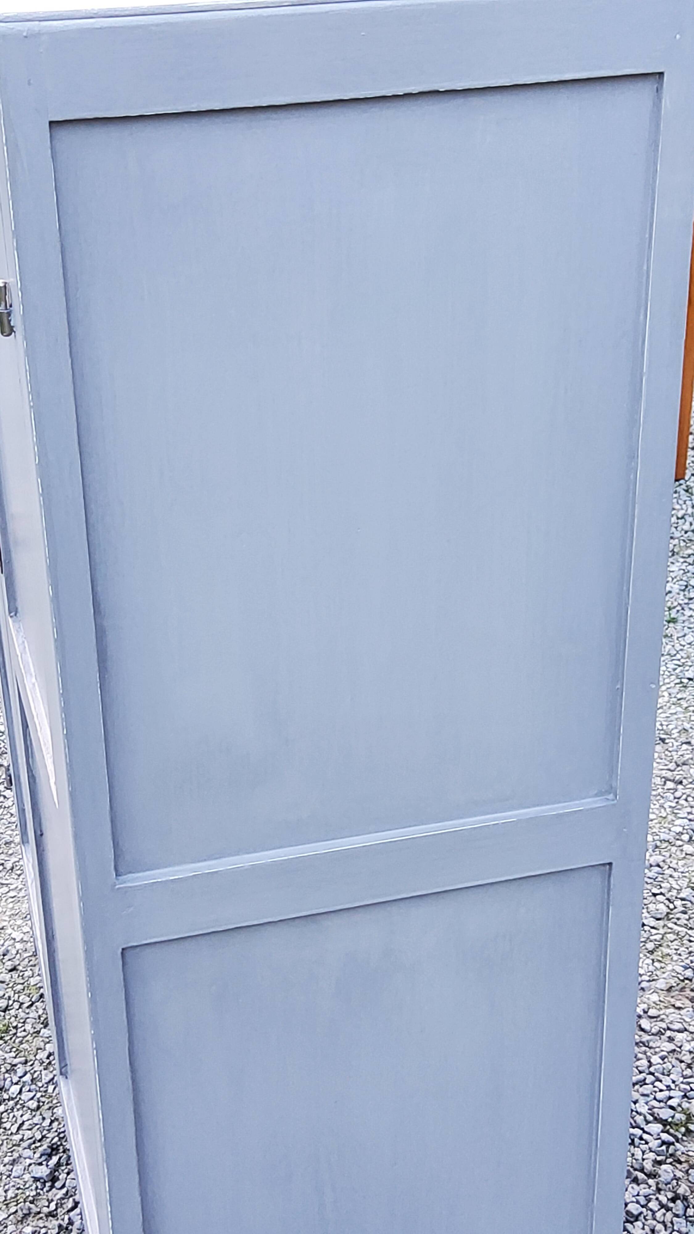 Parisian sideboard at support height from the 30s-50s with gray patina