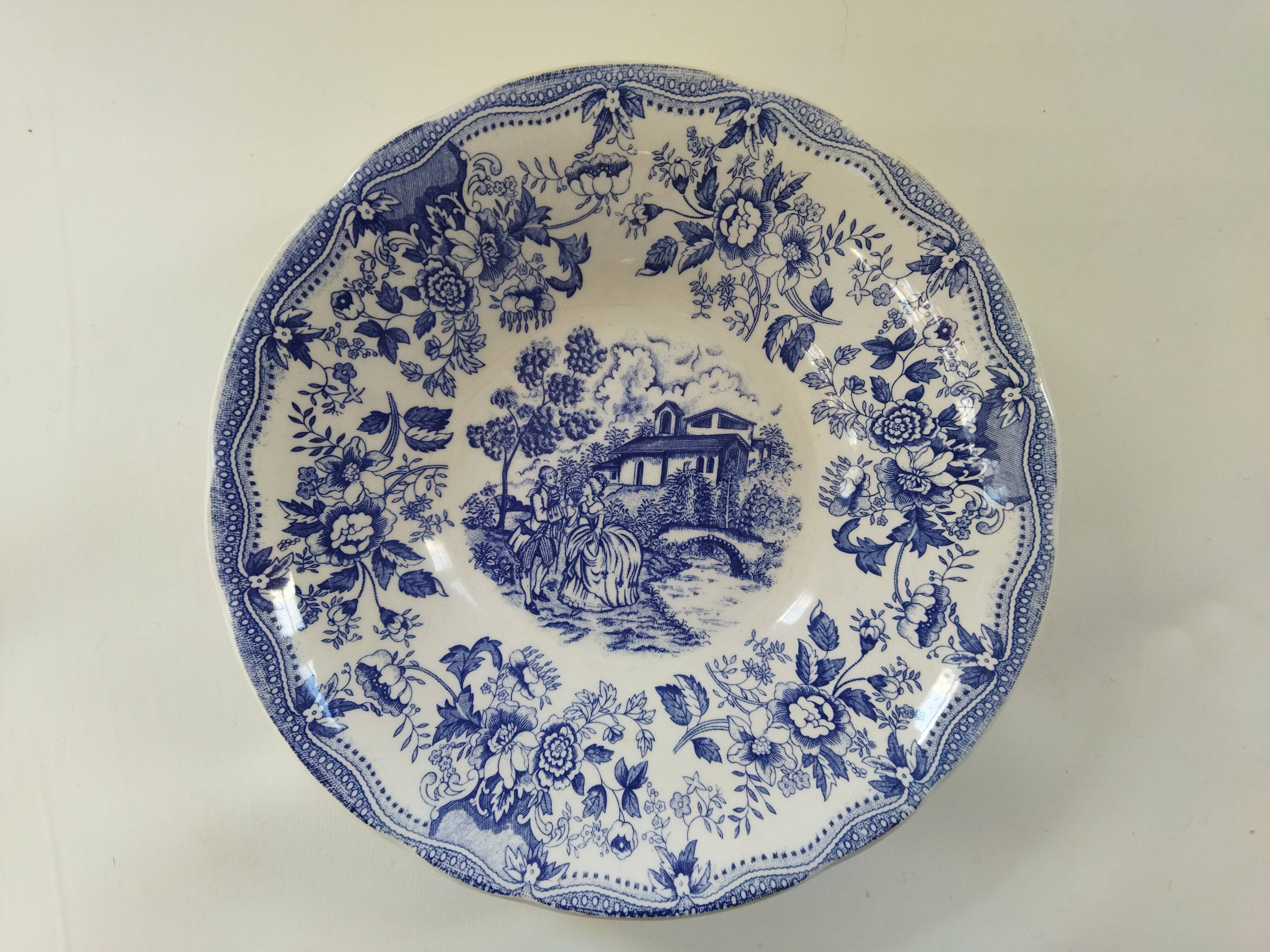 Plat creux bleu & blanc ironstone tableware c.p.