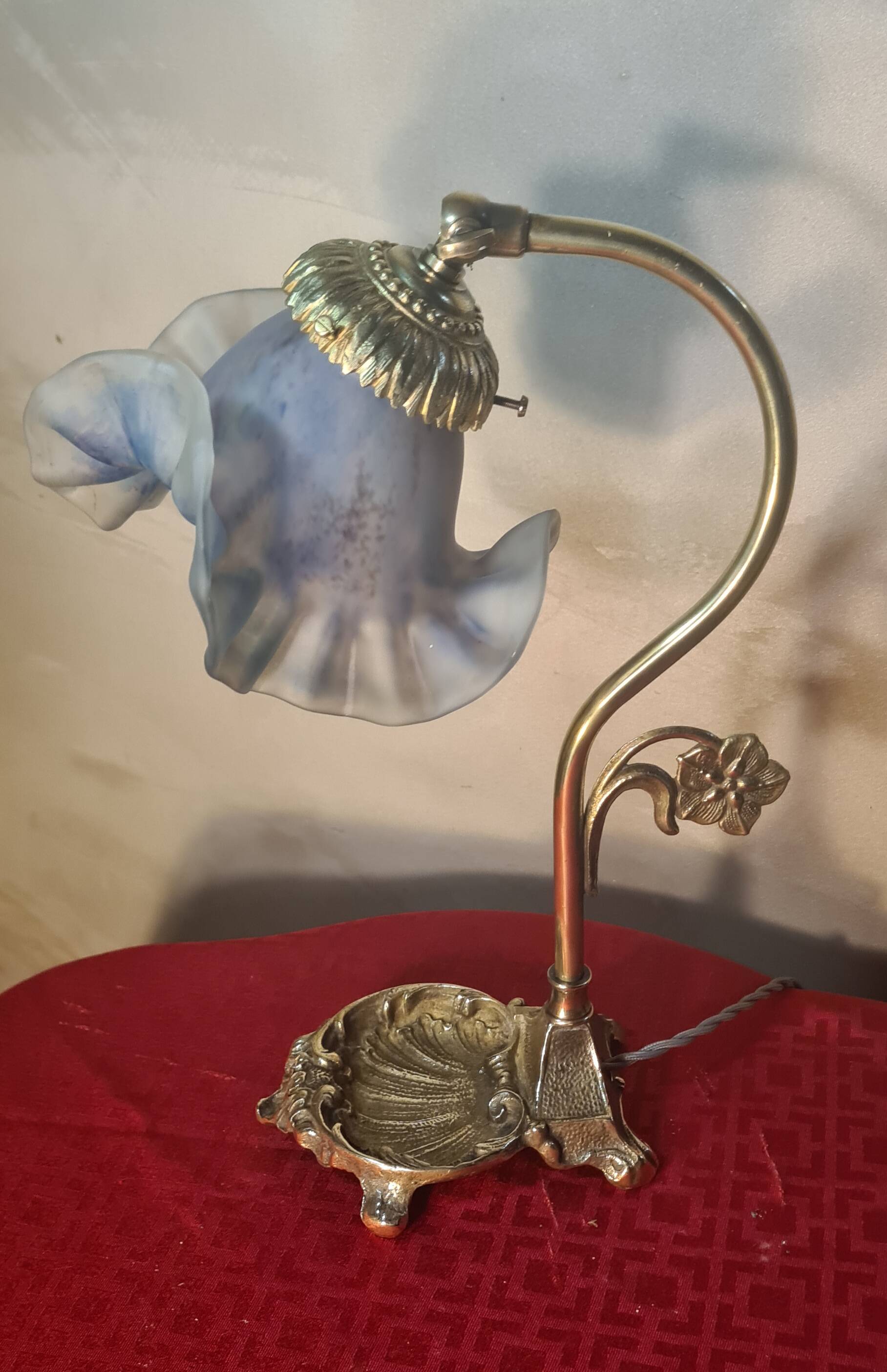 1900 bronze tulip desk or bedside lamp signed vianne 34x22 pretty mod