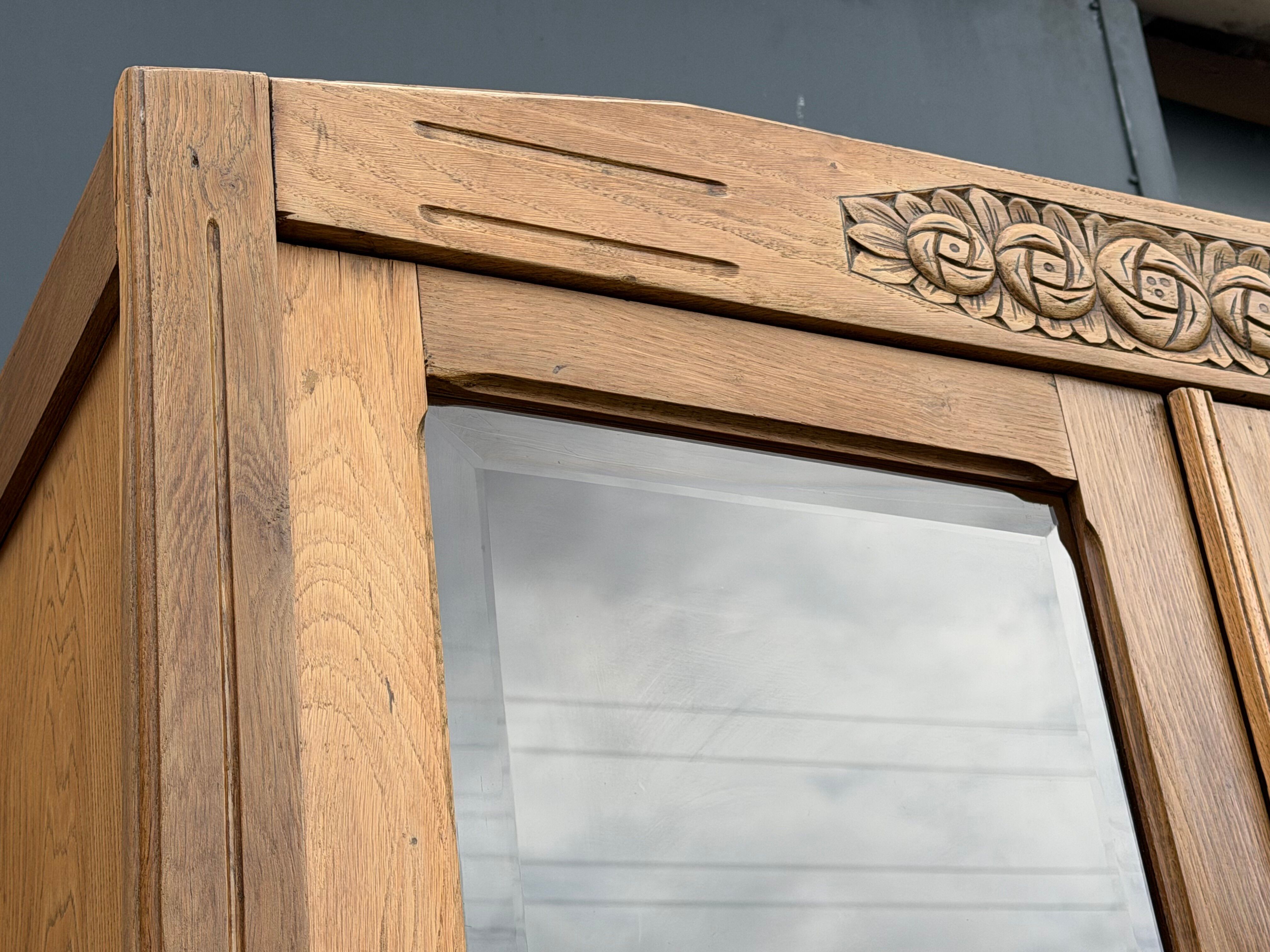 Armoire parisienne vitres biseautées chêne blond art déco 1930