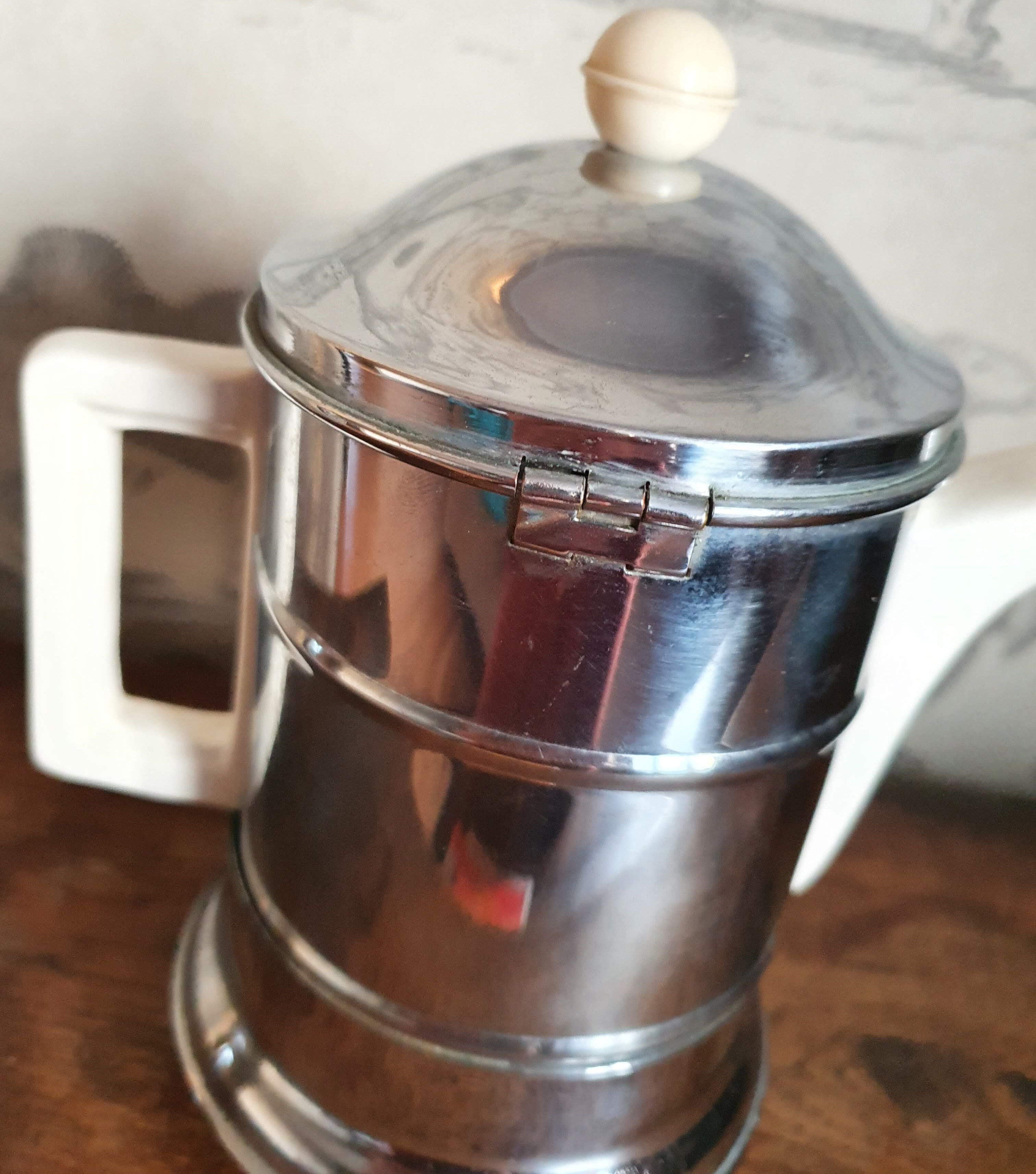 Art Deco kraft kosy coffee maker
