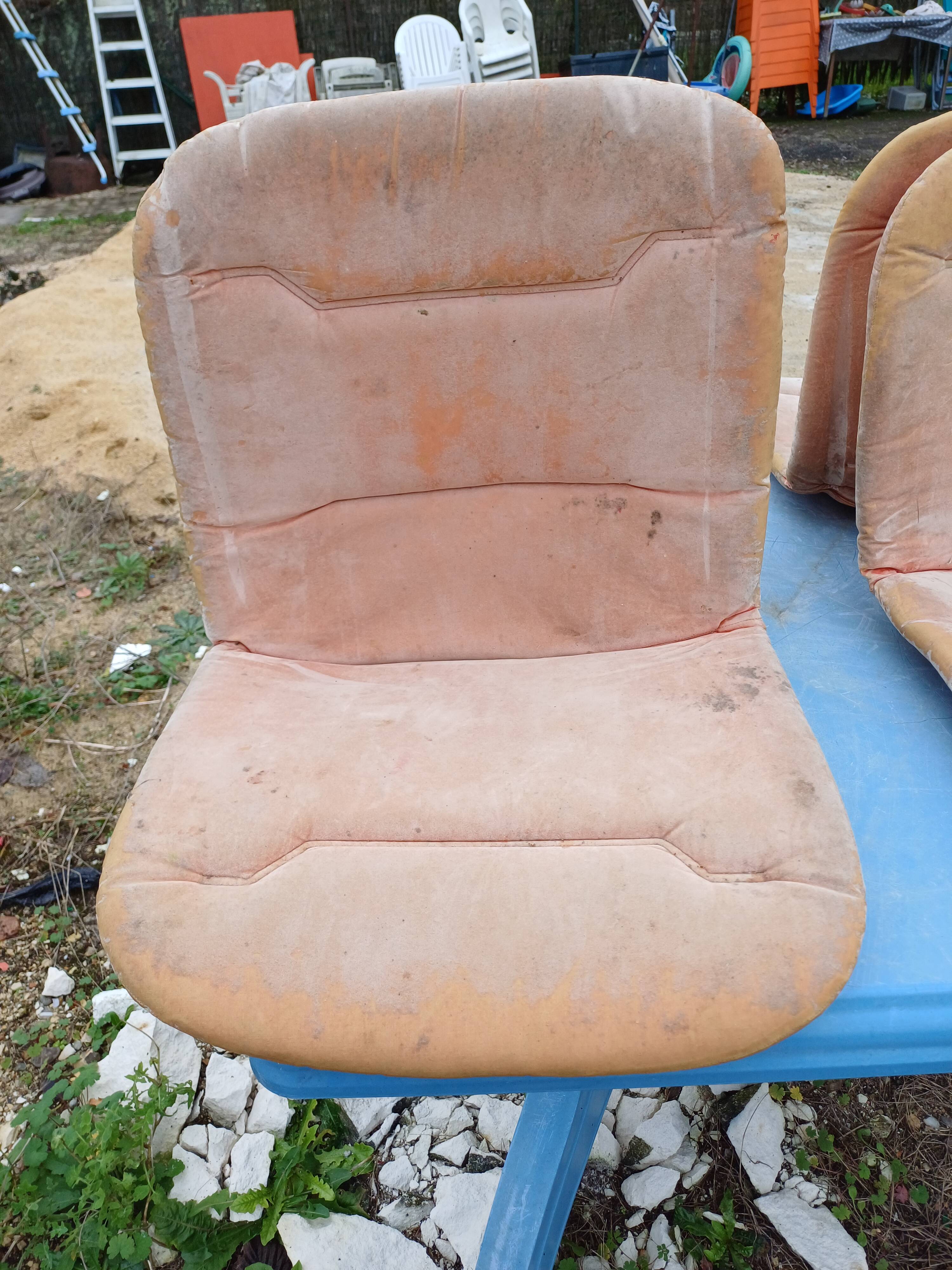 6 vintage Italian chairs from the 70s