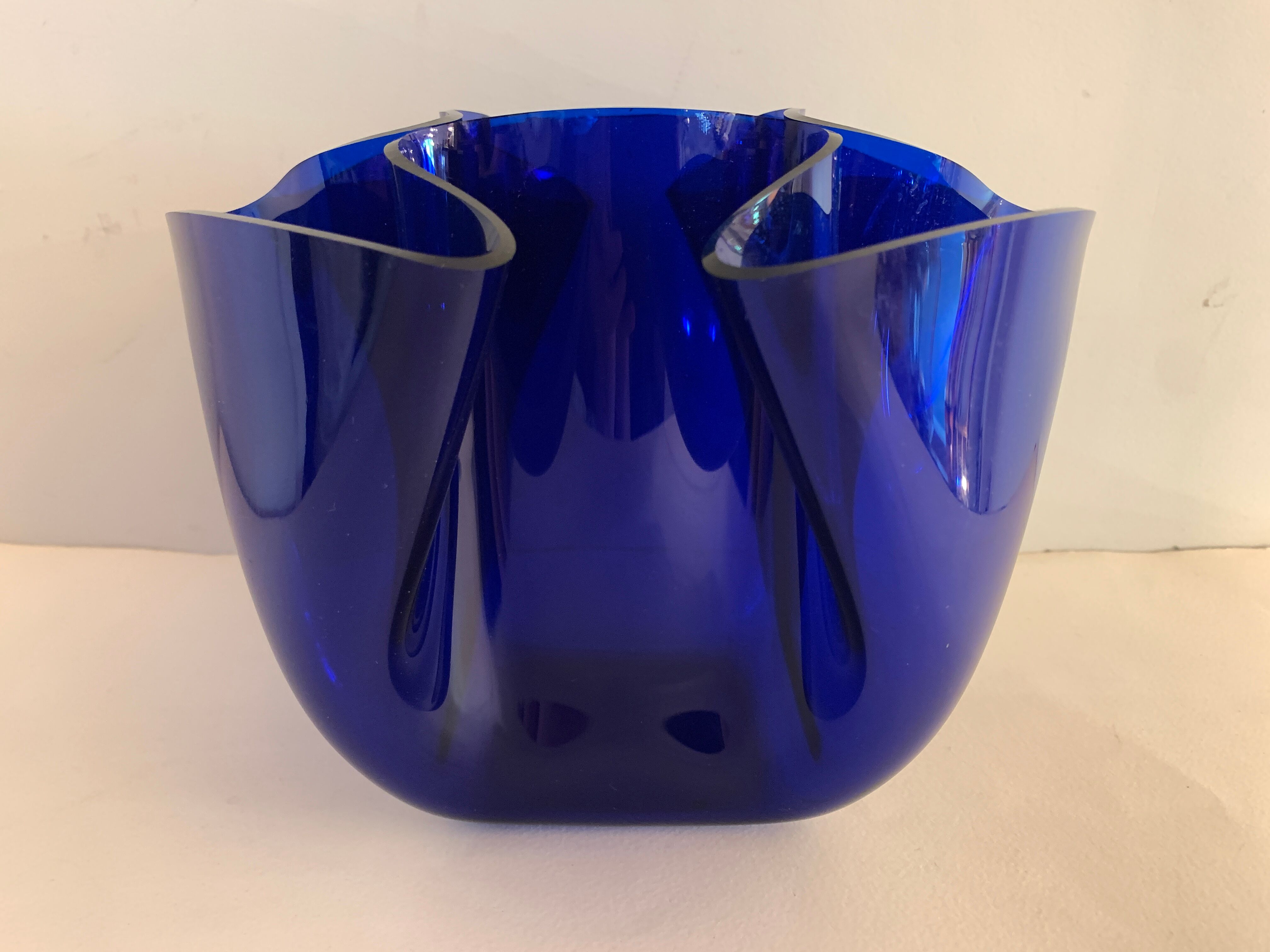 Luigi Massoni handkerchief vase for Guzzini in blue plexiglass