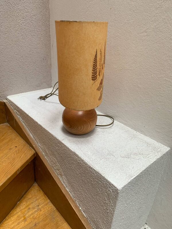 Lampe en boule bois