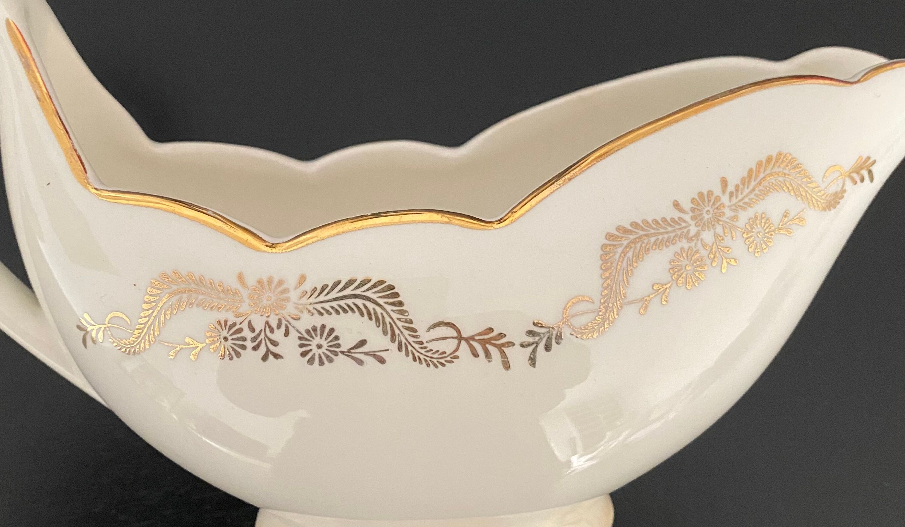 1 saucière marque Gien