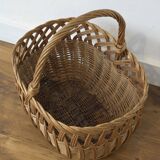 Wicker basket with handle