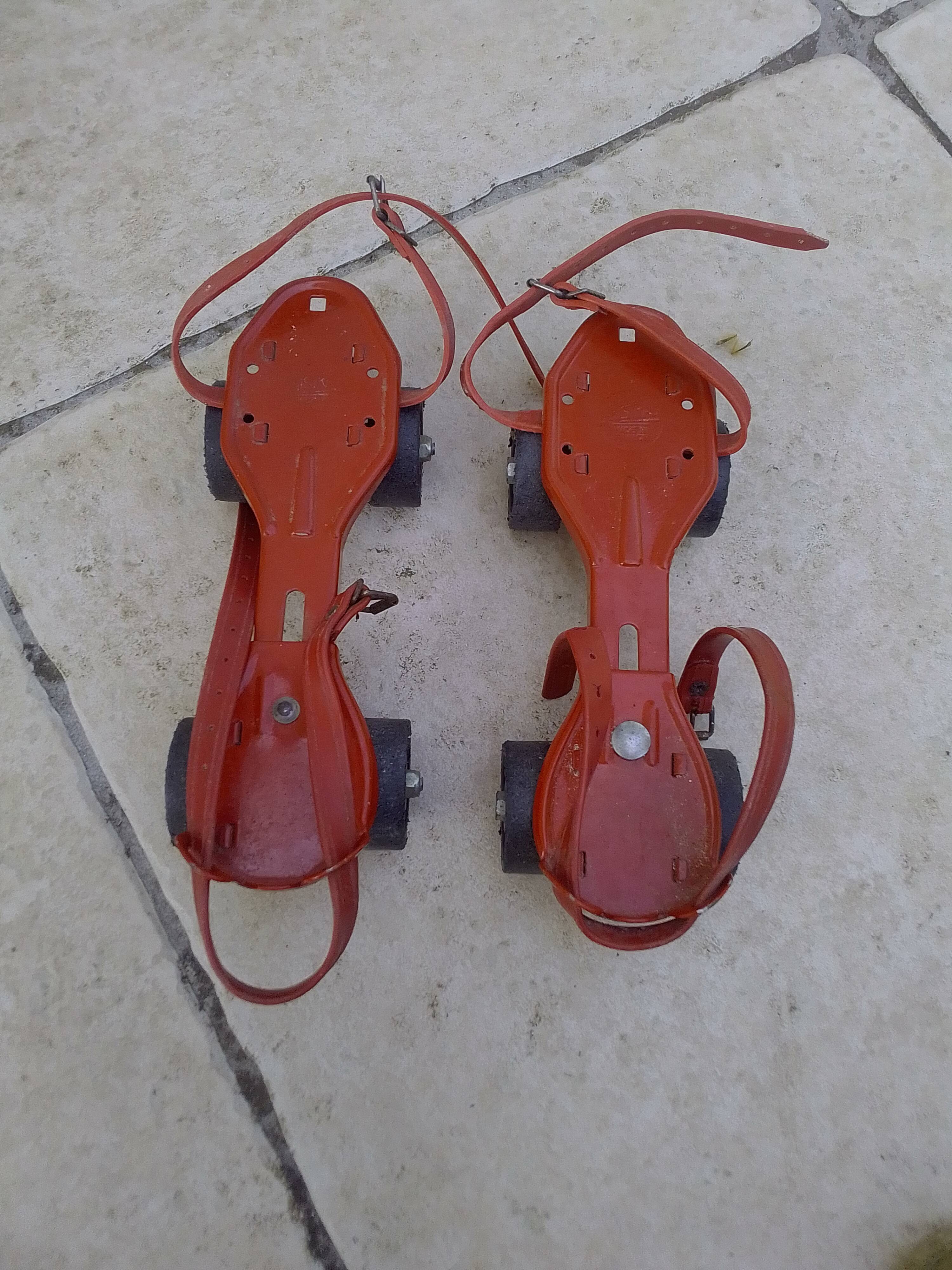 Paire de patins a a roulettes mistral