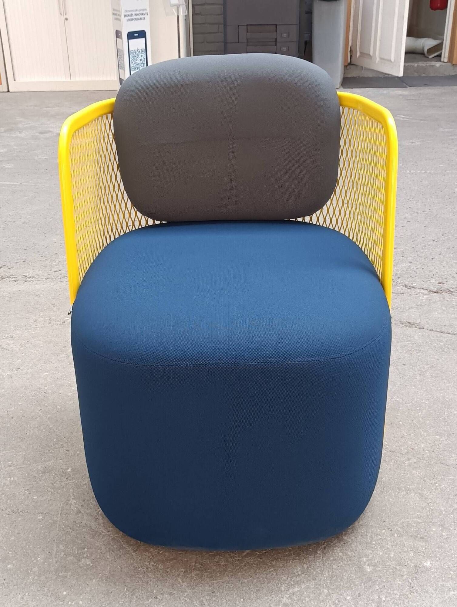 CIDER Ingrid armchair in yellow and blue