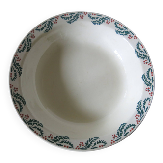 Slightly hollow round serving dish from Moulin des loups model "Houx" in good condition