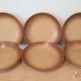 Hollow stoneware plates