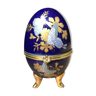 Porcelain egg box