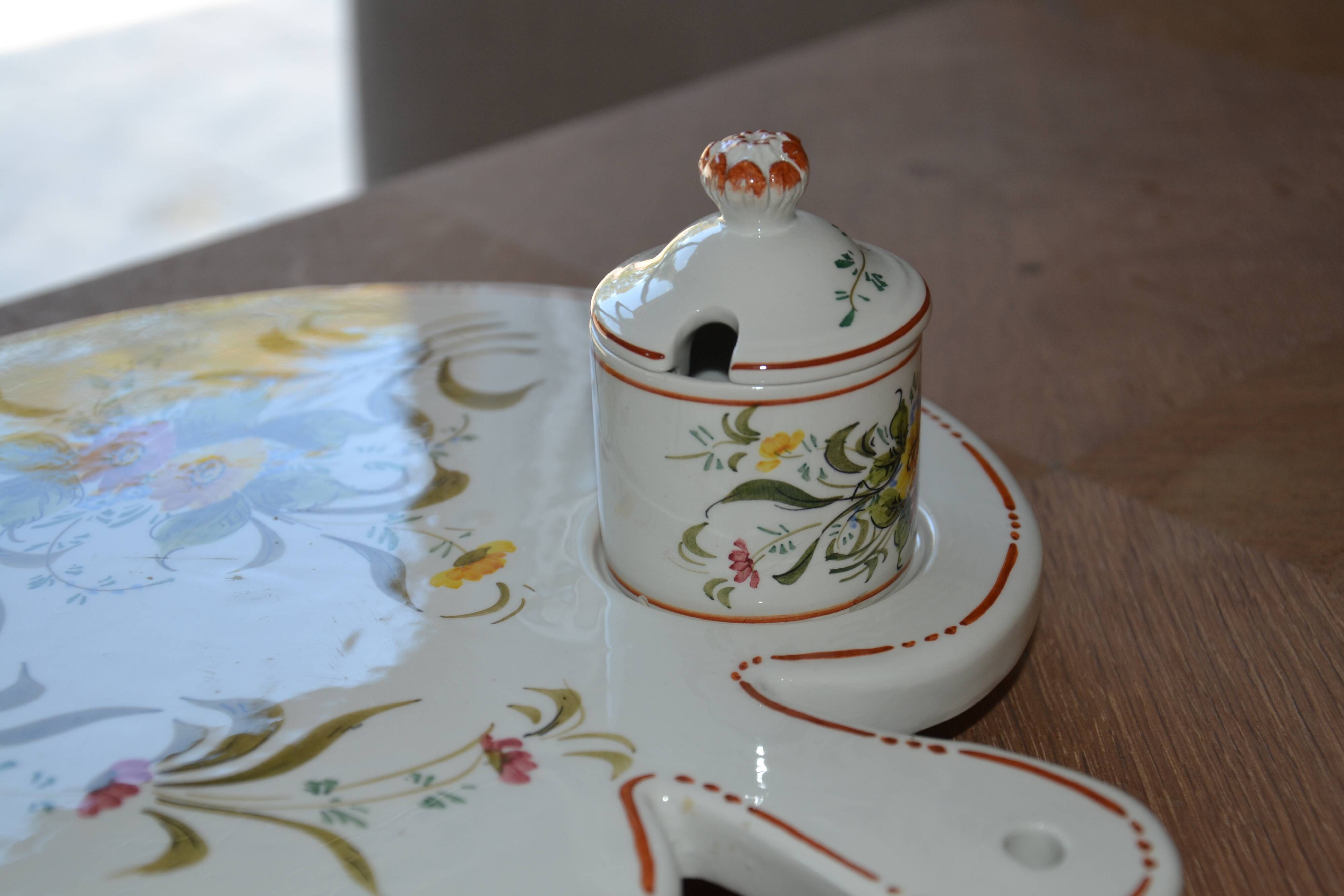 Plateau en céramique italien avec pot