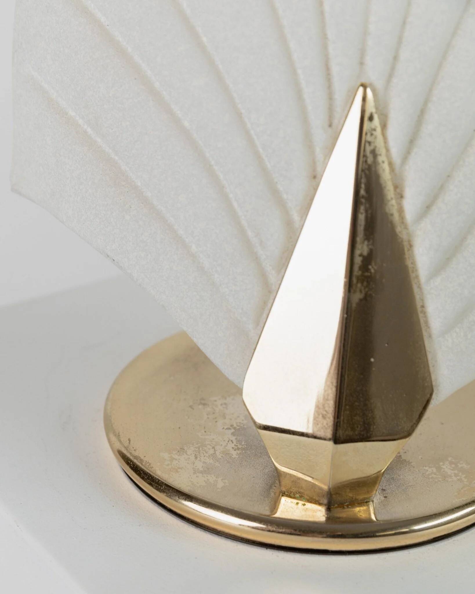 Vintage Murano glass table lamp – leaf-shaped shade with a gold metal base – Italy 1980s