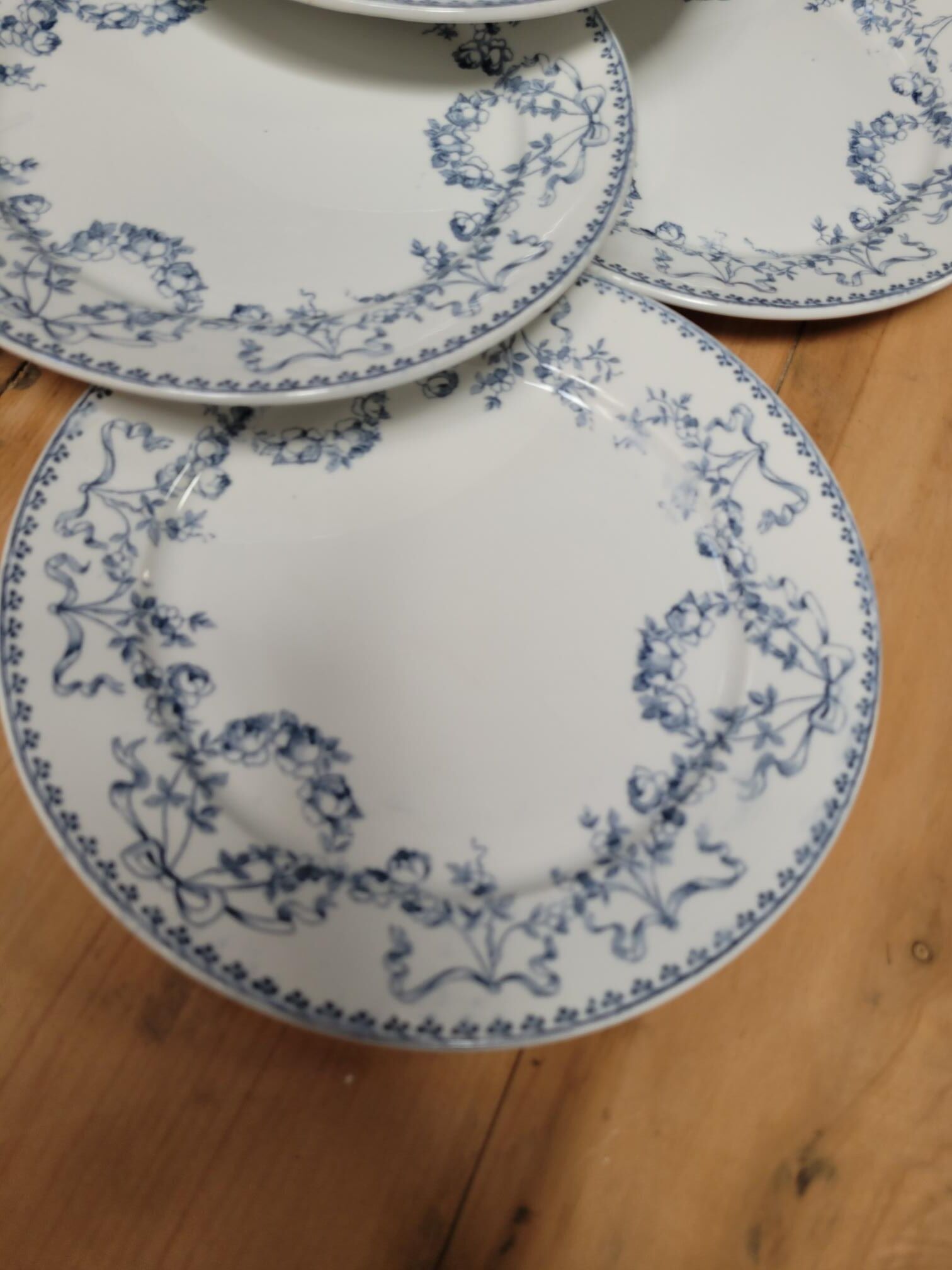 Lot de 9 assiettes à dessert