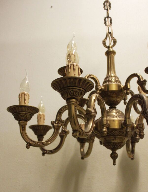 Lustre en bronze, style Mazarin, 12 feux, milieu XIXème.