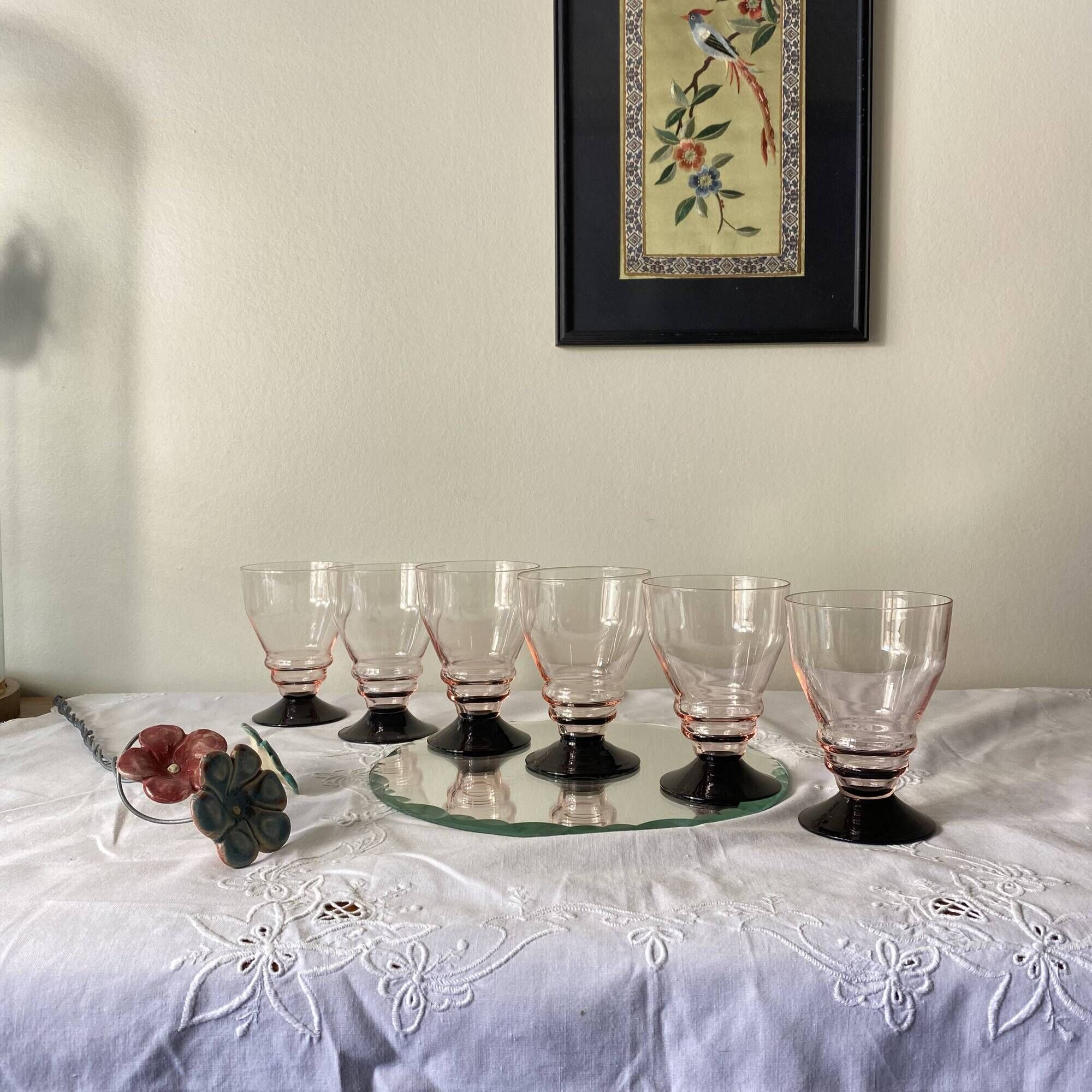 6 large Art Deco pink wine or water glasses with black stems, 17 cl.