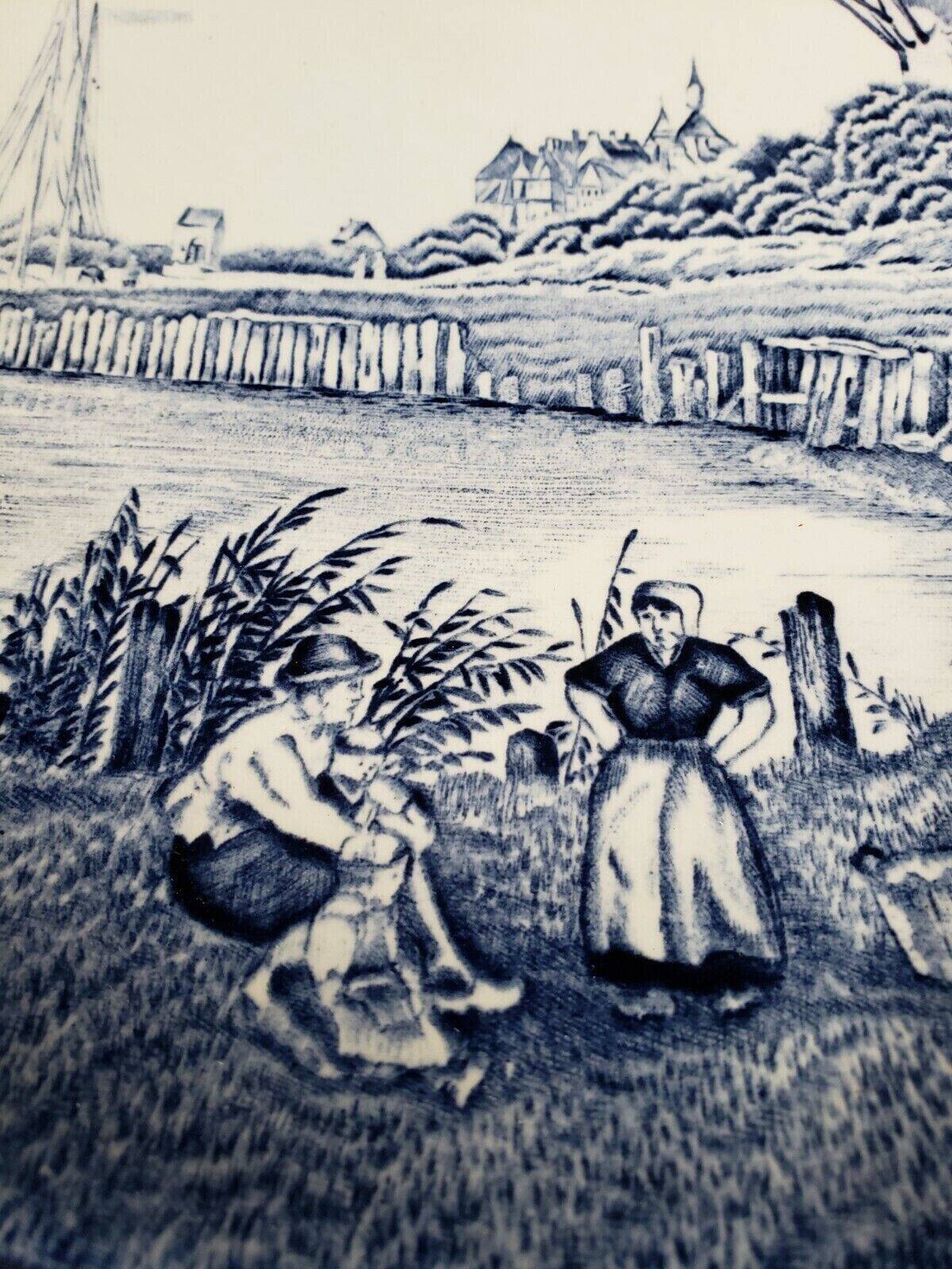 Boch Delfts dish 39 cm diameter