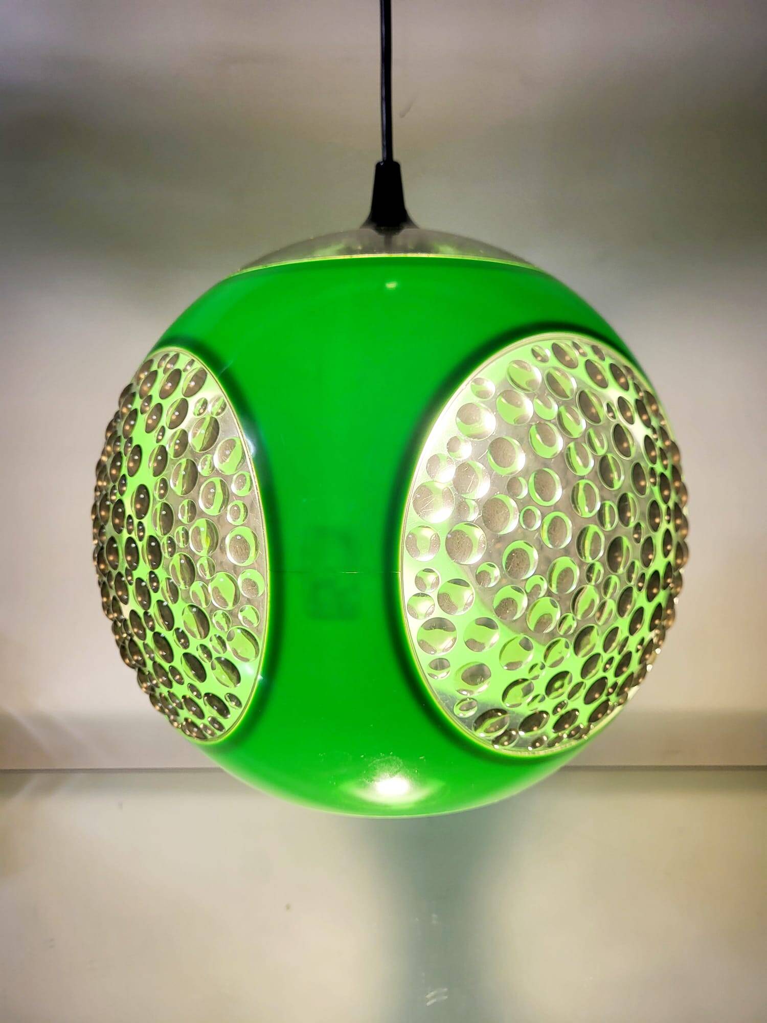 Suspension Space Age verte "Bug eye" par Massive, Belgique vers 1970