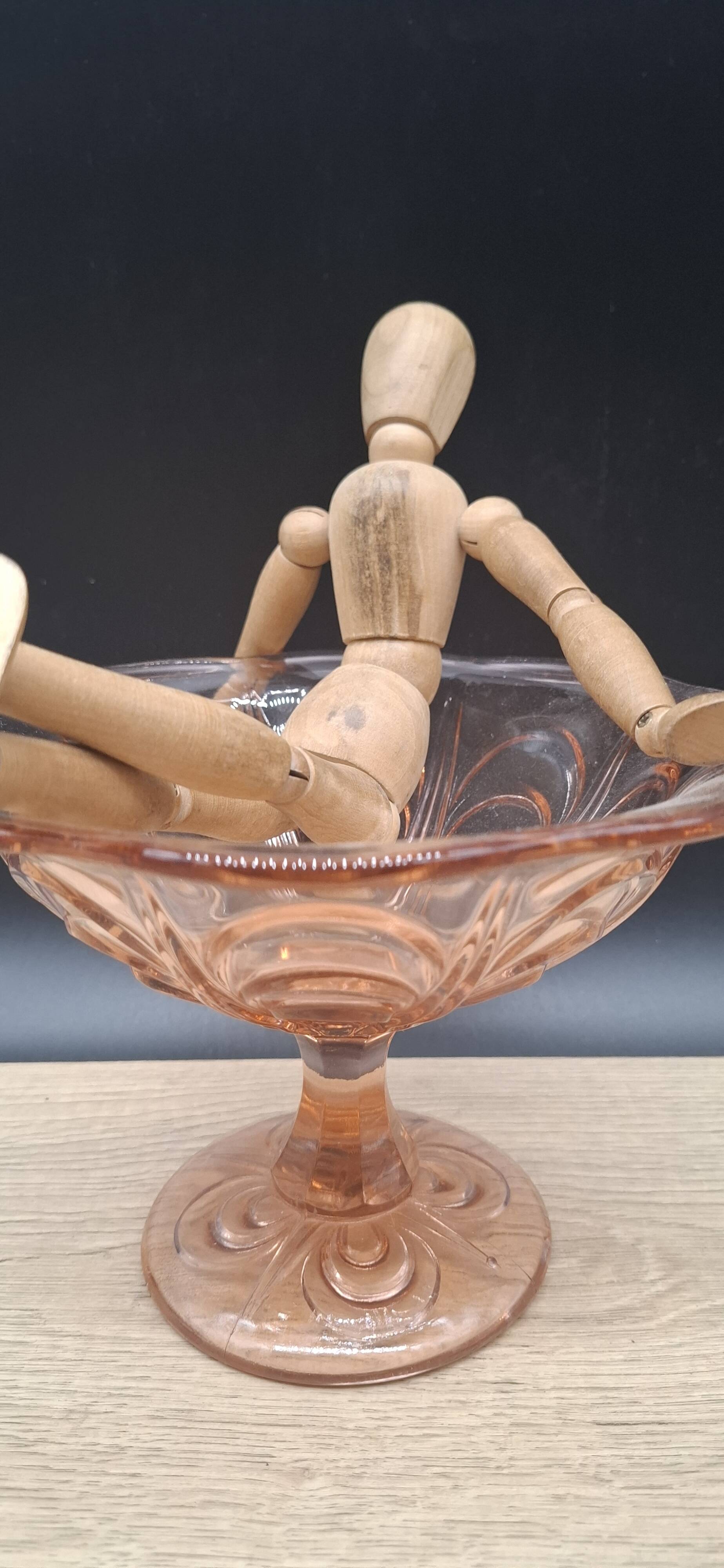 Manage glass rose cup