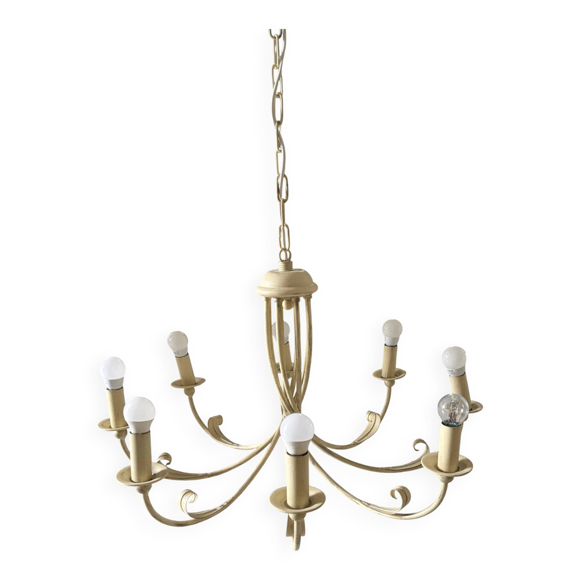 Large chandelier with 8 arms