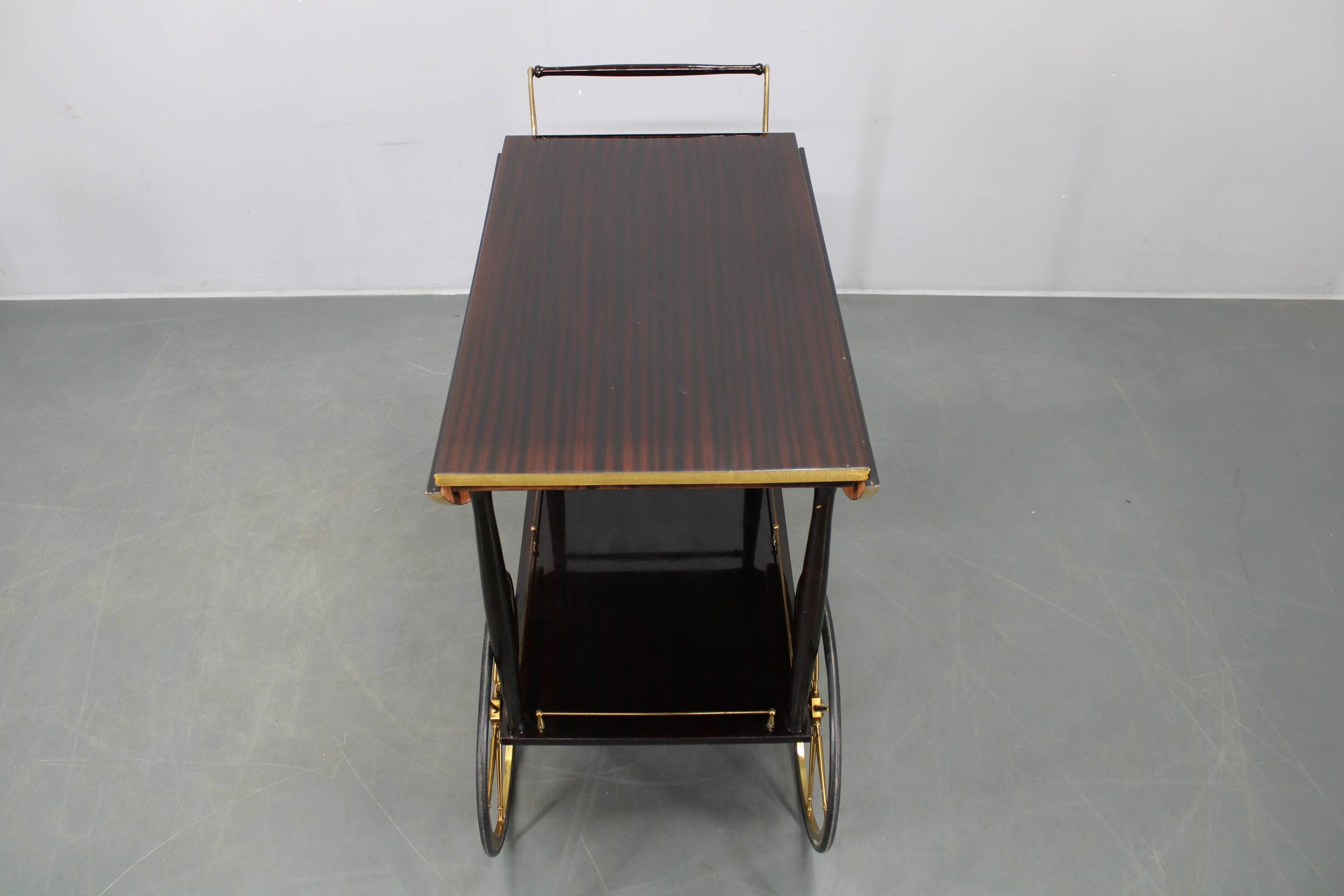 Italian mid-century bar cart with folding leaves, brass and wood