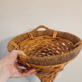 Wicker cornucopia