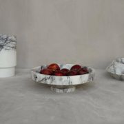 Bol étroit en marbre blanc lilas