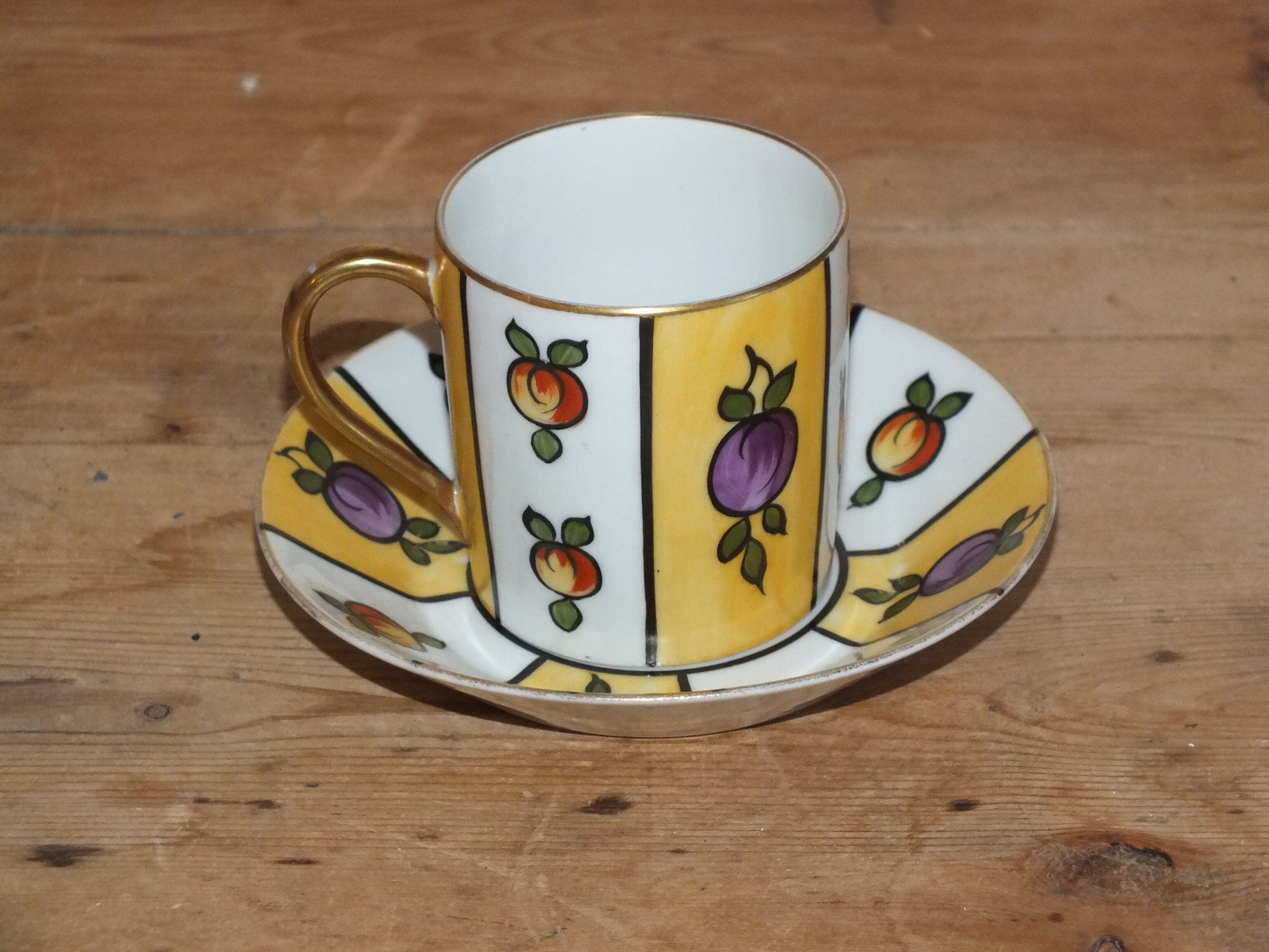 Cup art deco porcelain from Limoges Baranger