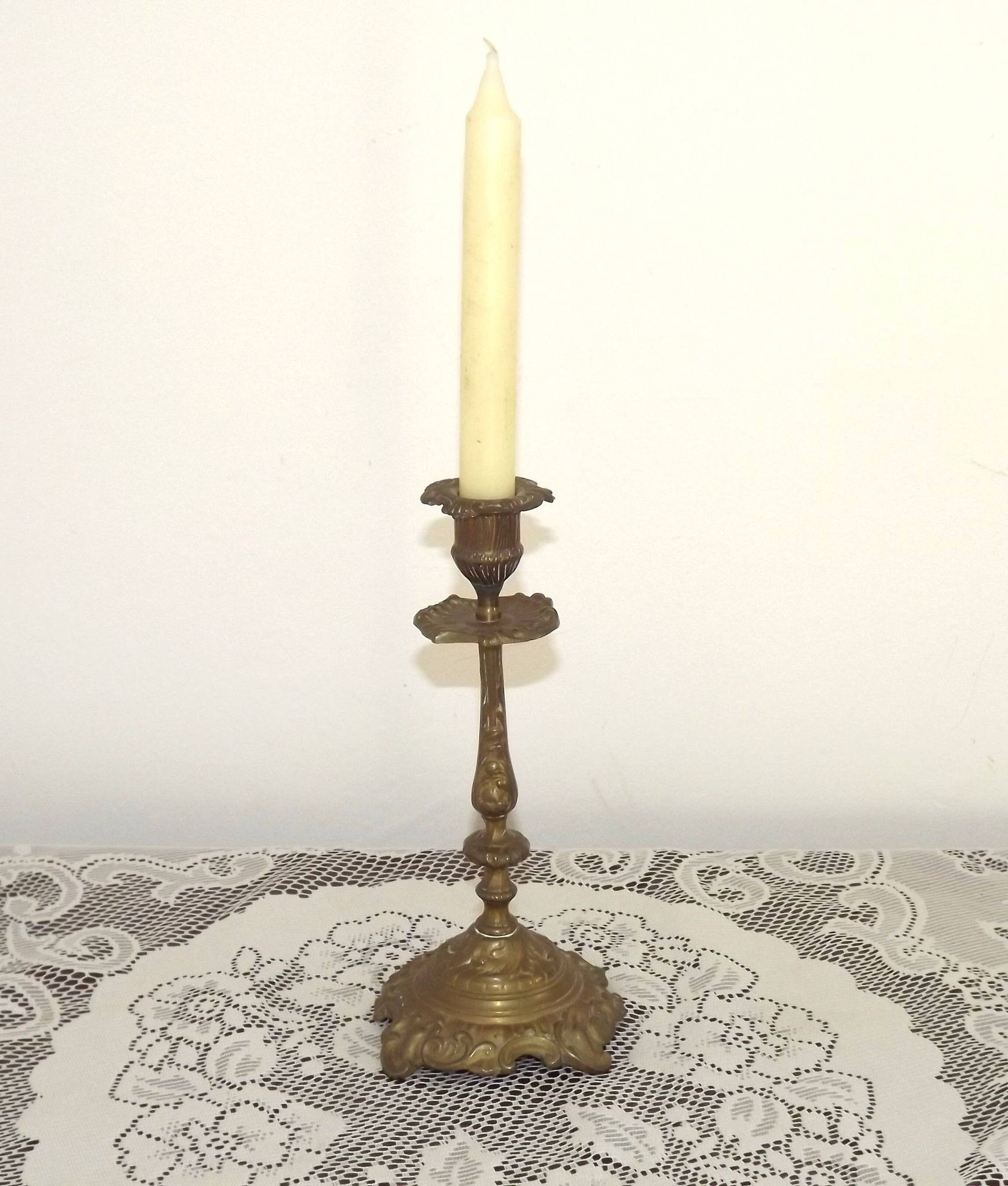 French Vintage Bronze Candlestick With Lovely Acanthus Leaf Detail 5165