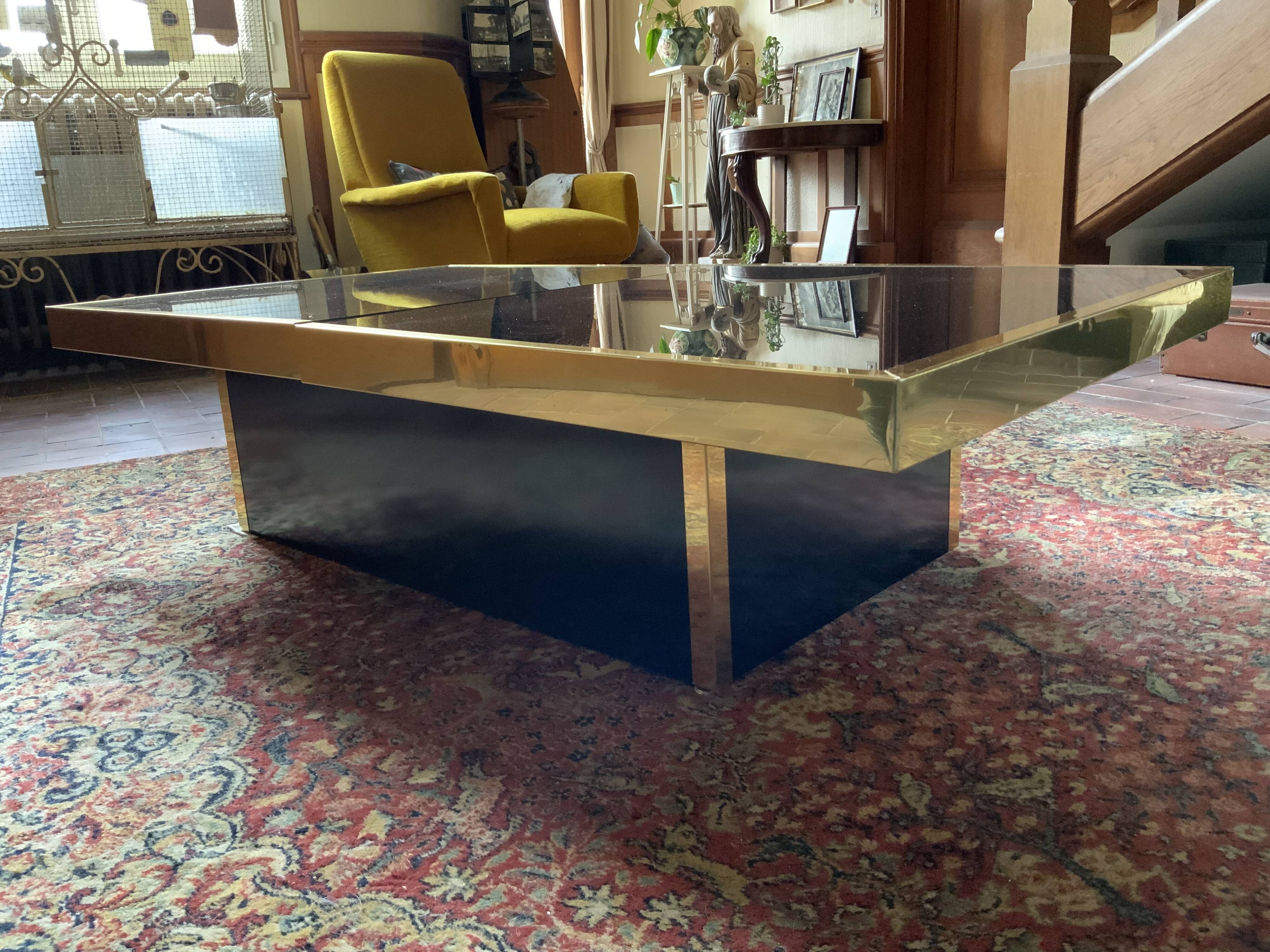 Coffee table bar
