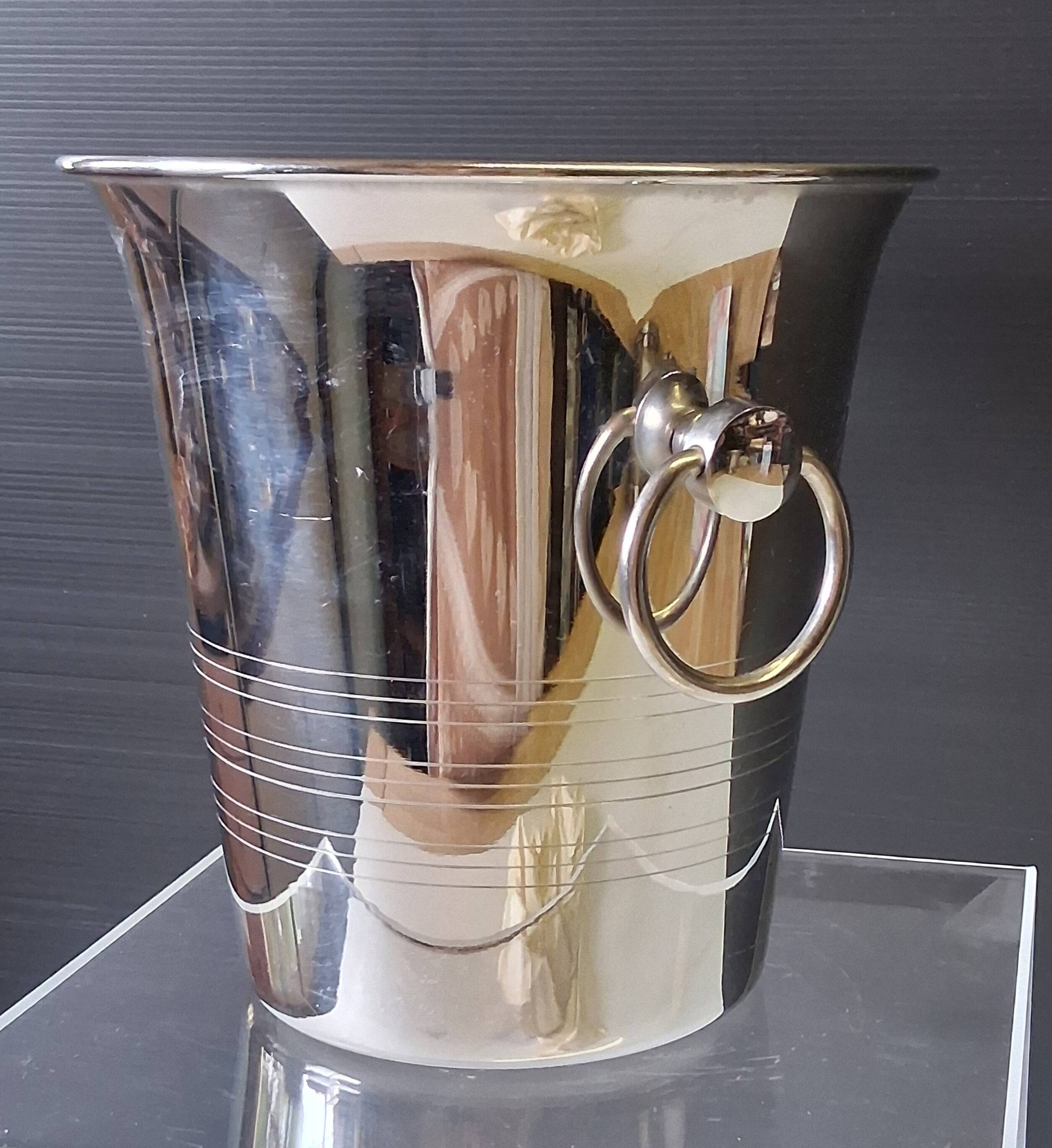 18/8 stainless steel champagne bucket from Guy Degrenne.