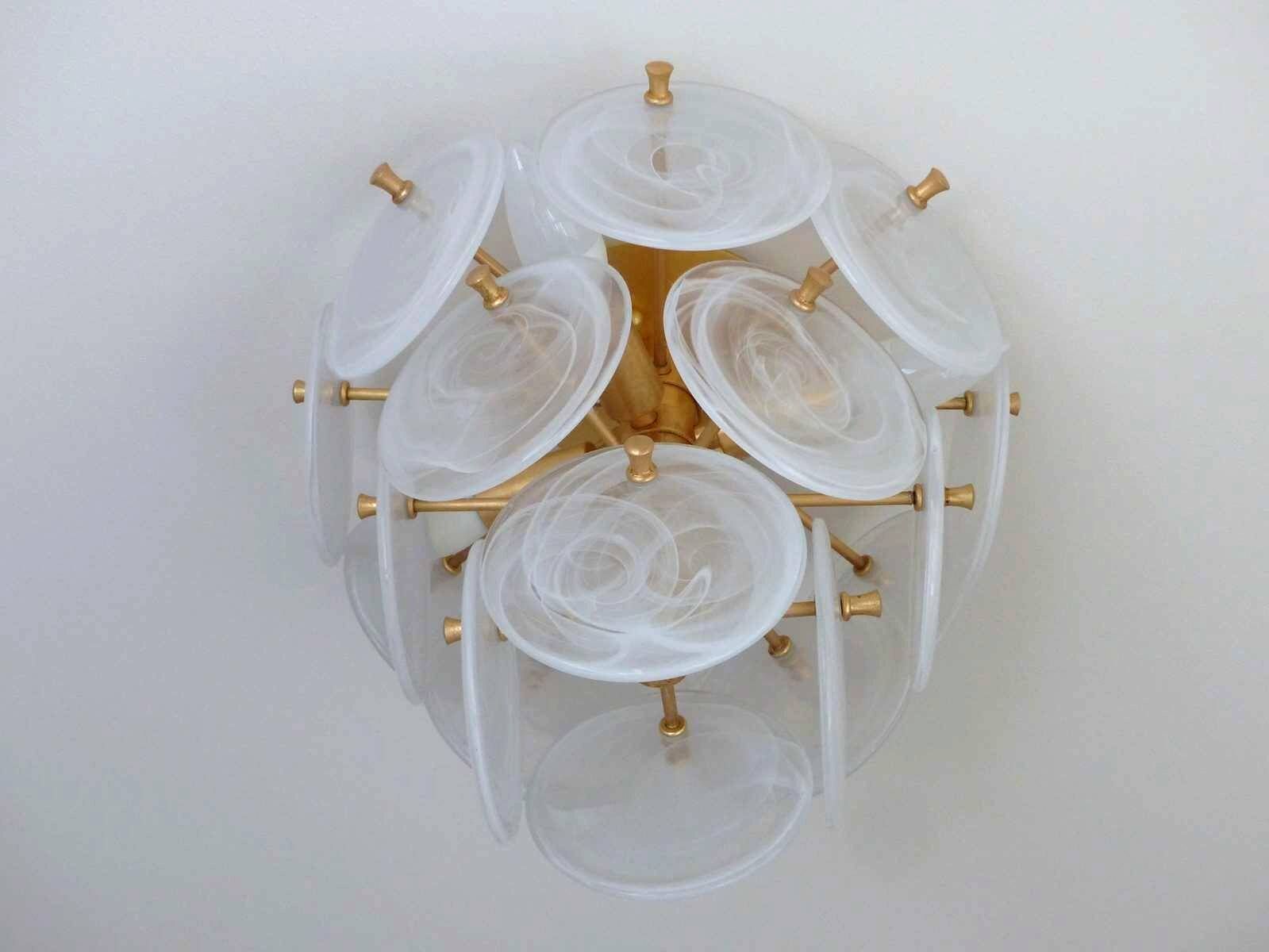 Lustre " Loire " doré et verre strié blanc par Aerin Lauder