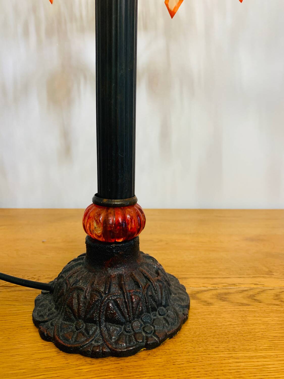 Art deco style table lamp