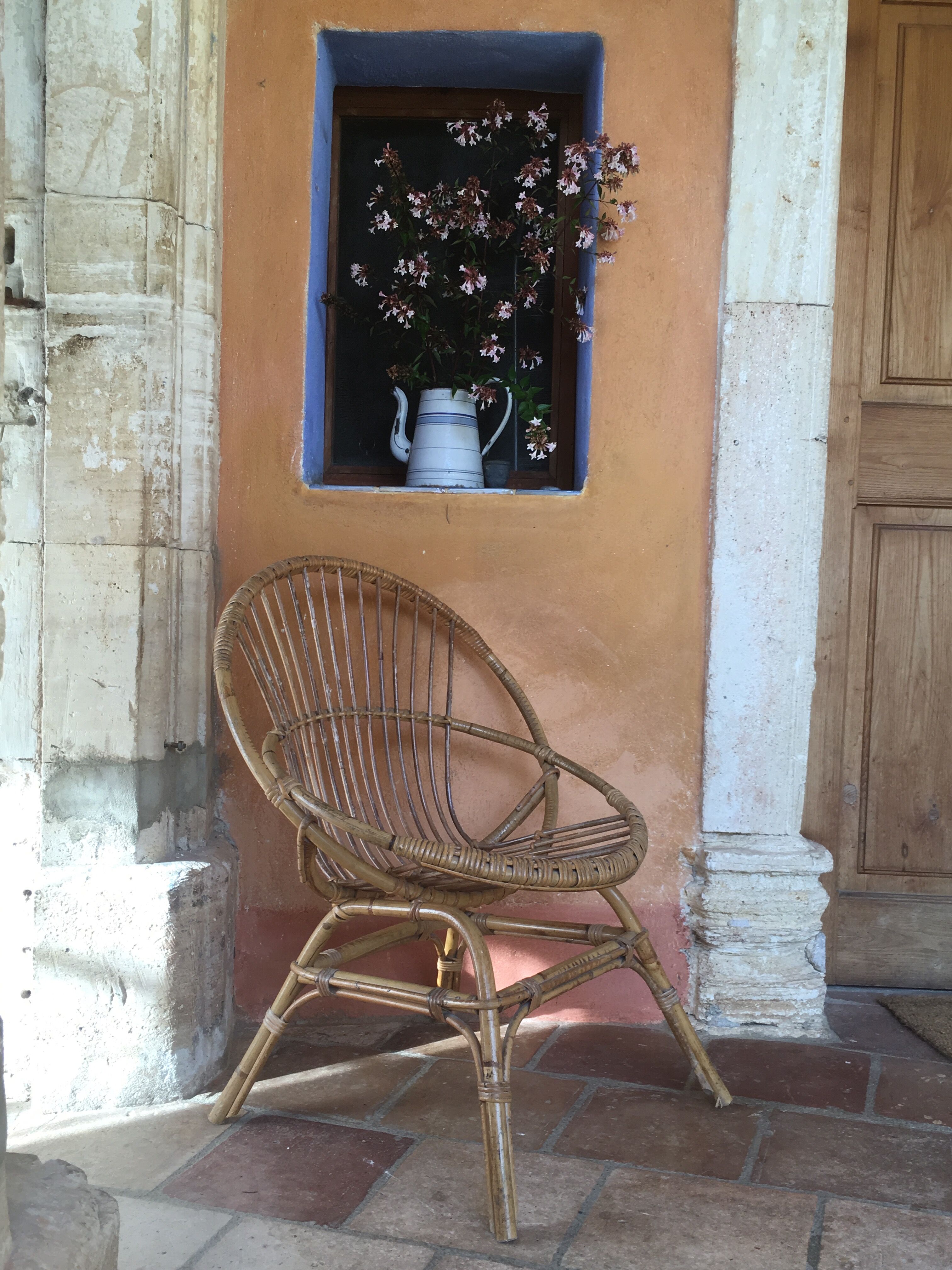 Basket armchair in rattan