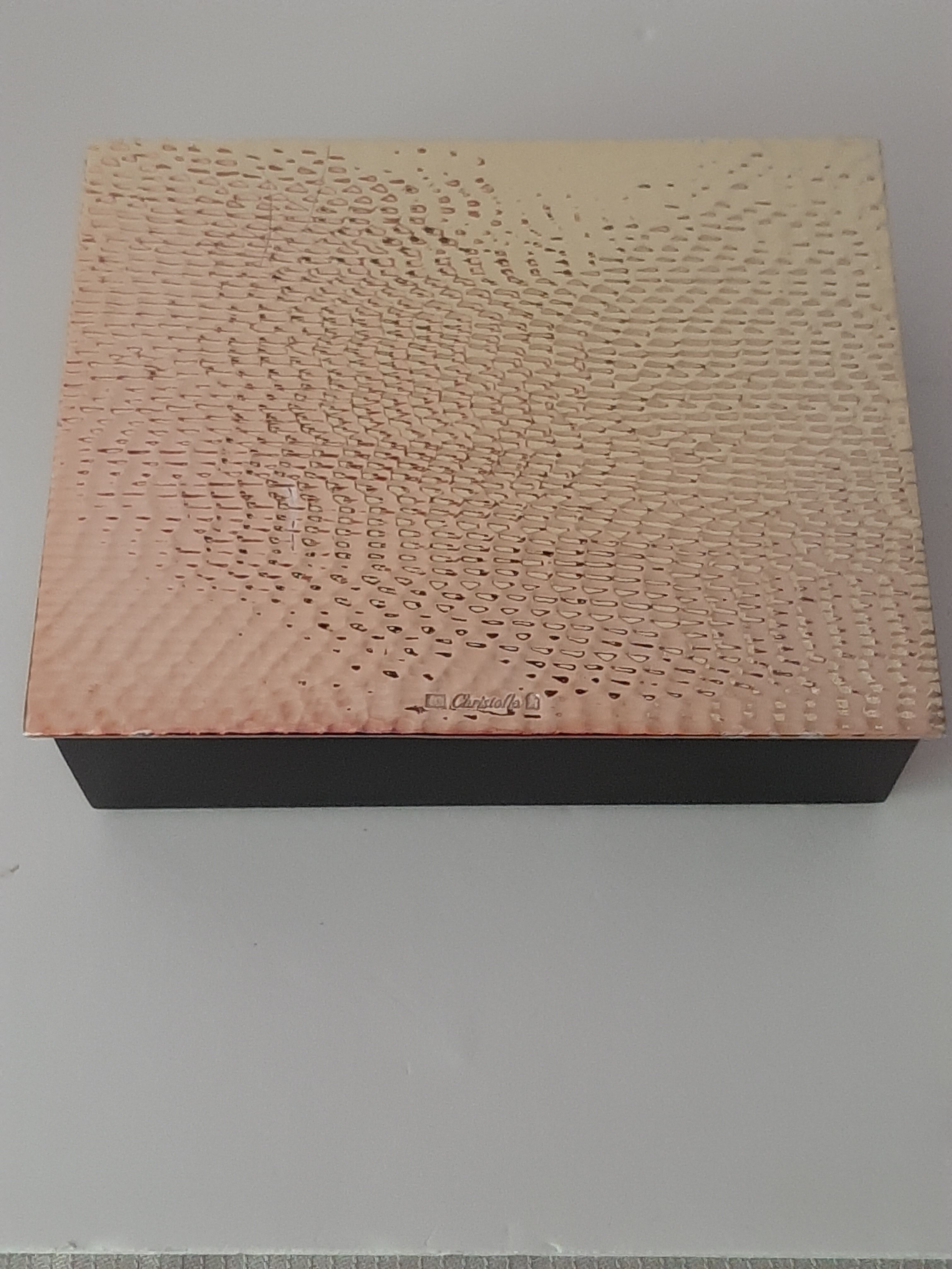 Christofle box in hammered silver metal and wood
